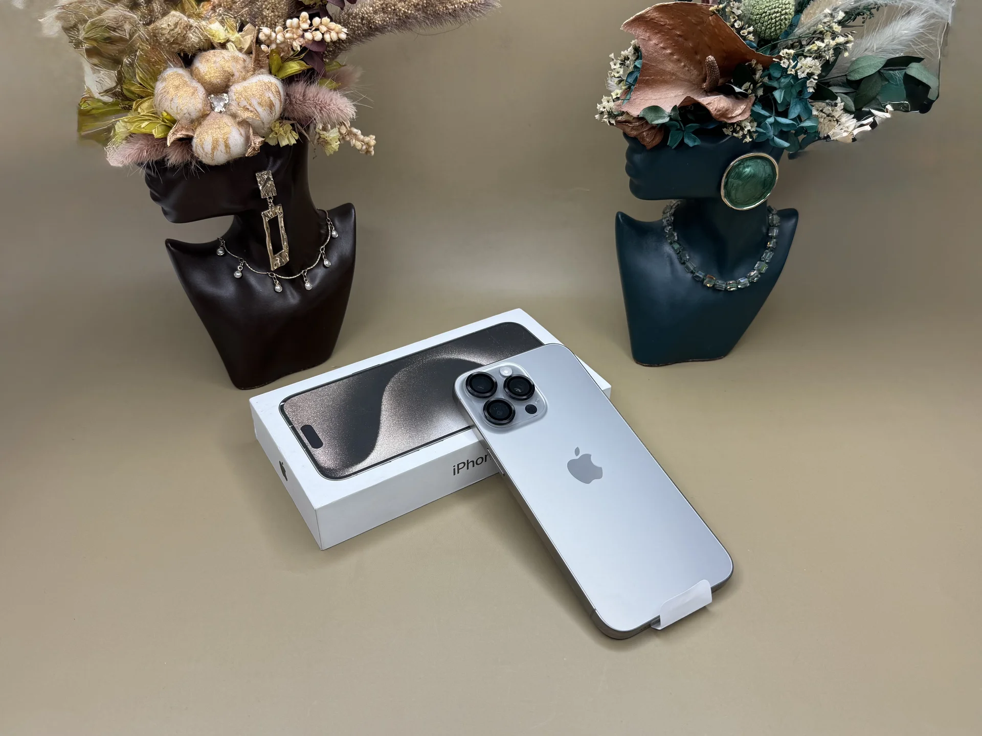iPhone 15 Pro Max 256Gb - миниатюра 2