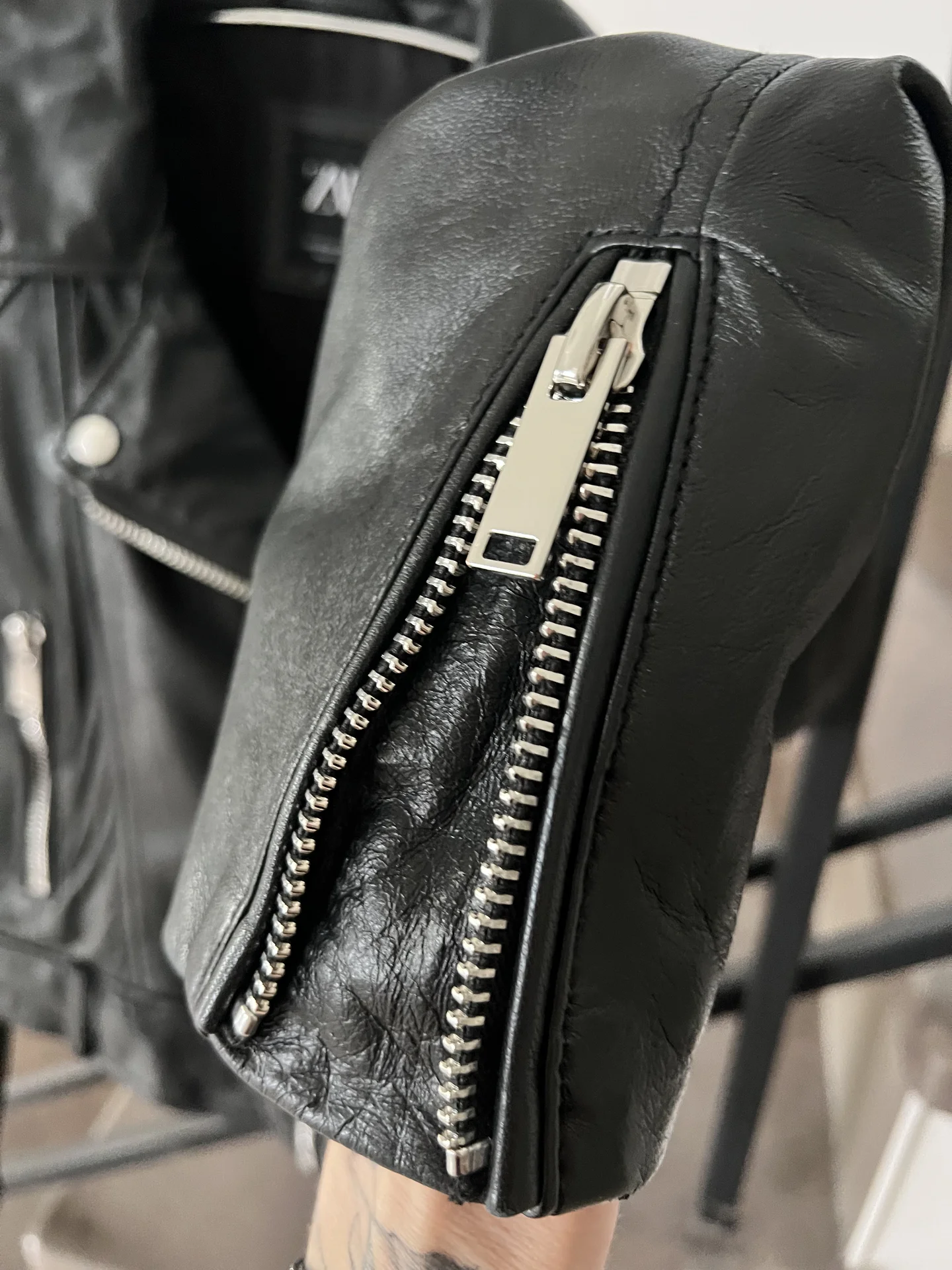 Куртка натуральная кожа Zara - миниатюра 4