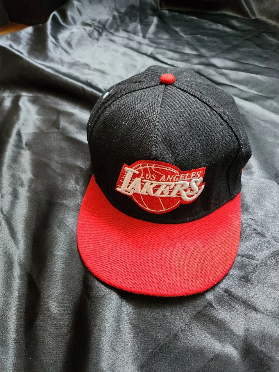 Бейсболка MITCHELL NESS Los Angeles Lakers NBA - изображение 1