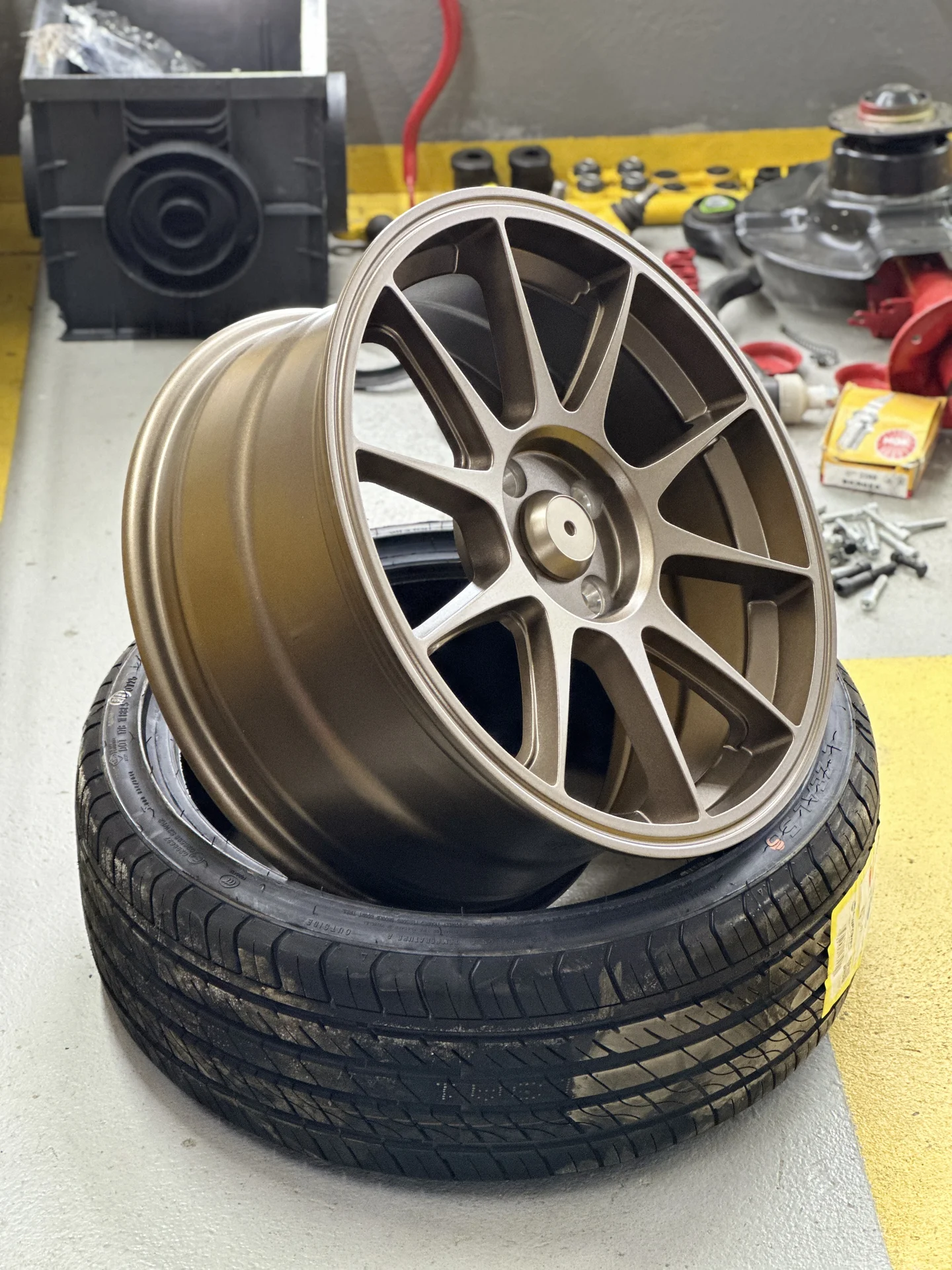 Литые диски с резиной 195/40 r17 4:100 - миниатюра 2