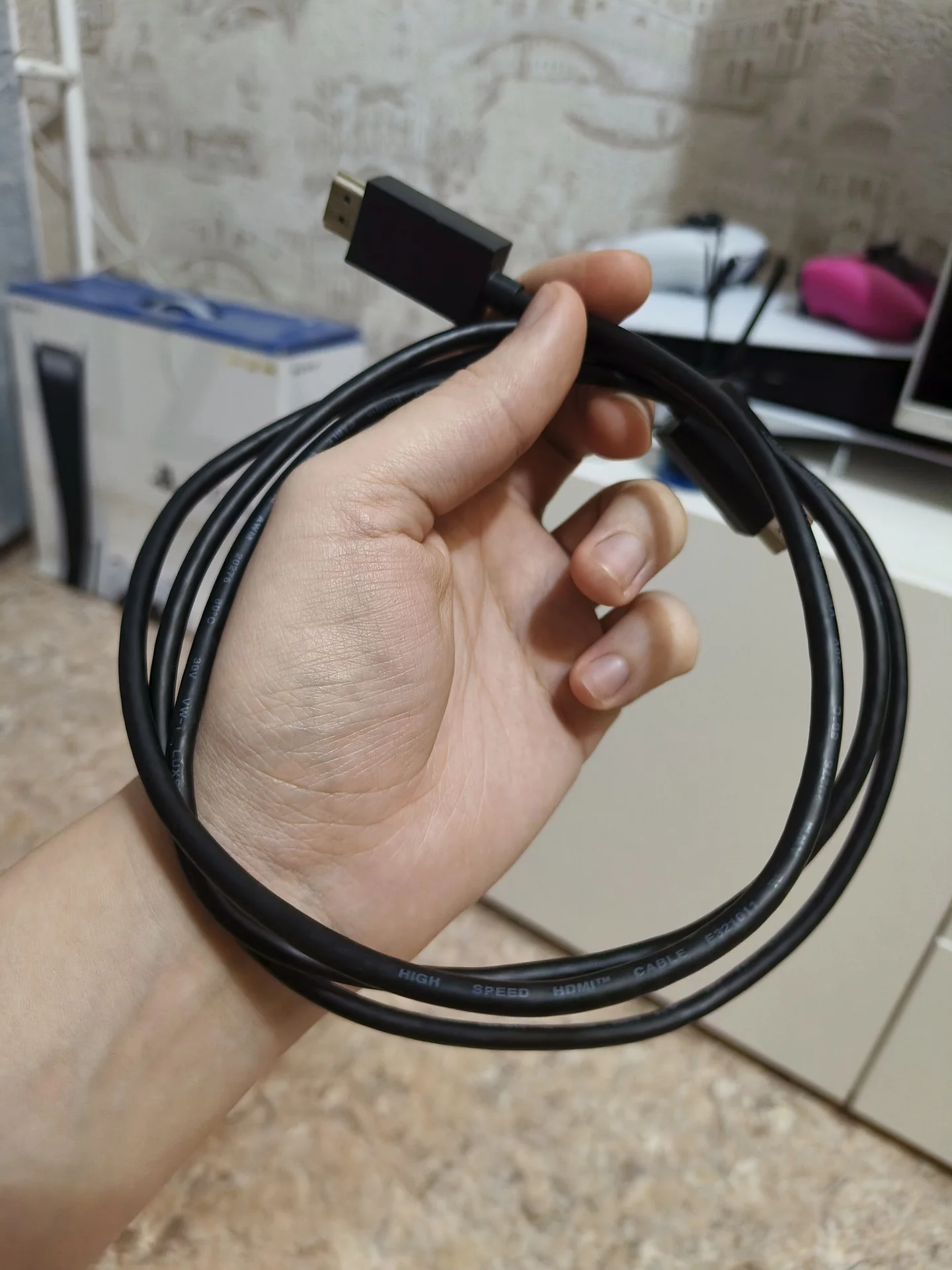 HDMI кабель от PS5 оригинал - изображение 1