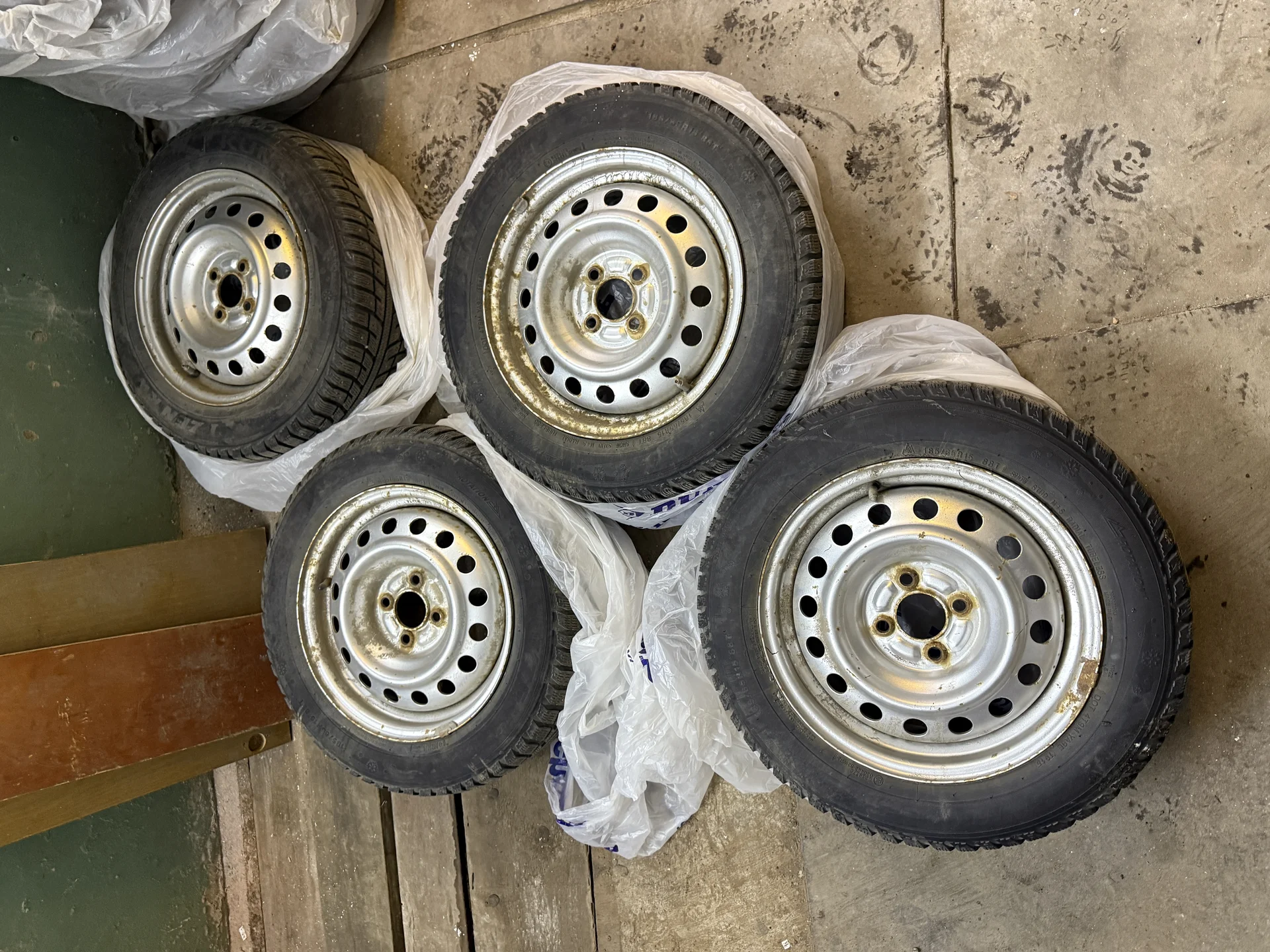 Продам колеса зима r15 - изображение 1