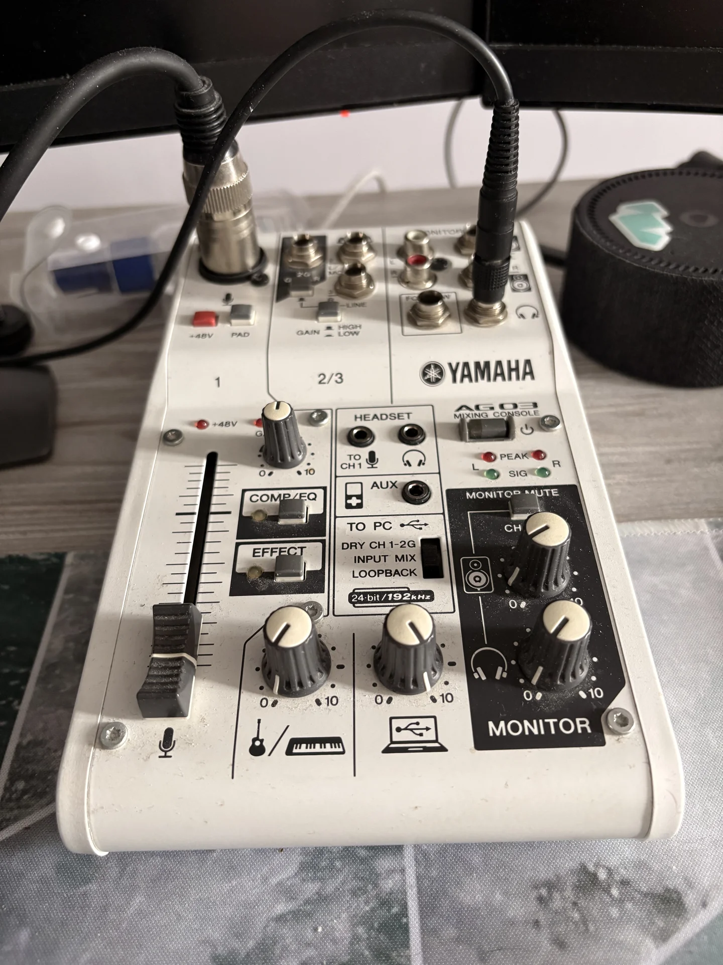 Звуковая карта микшер Yamaha AG03 - изображение 1