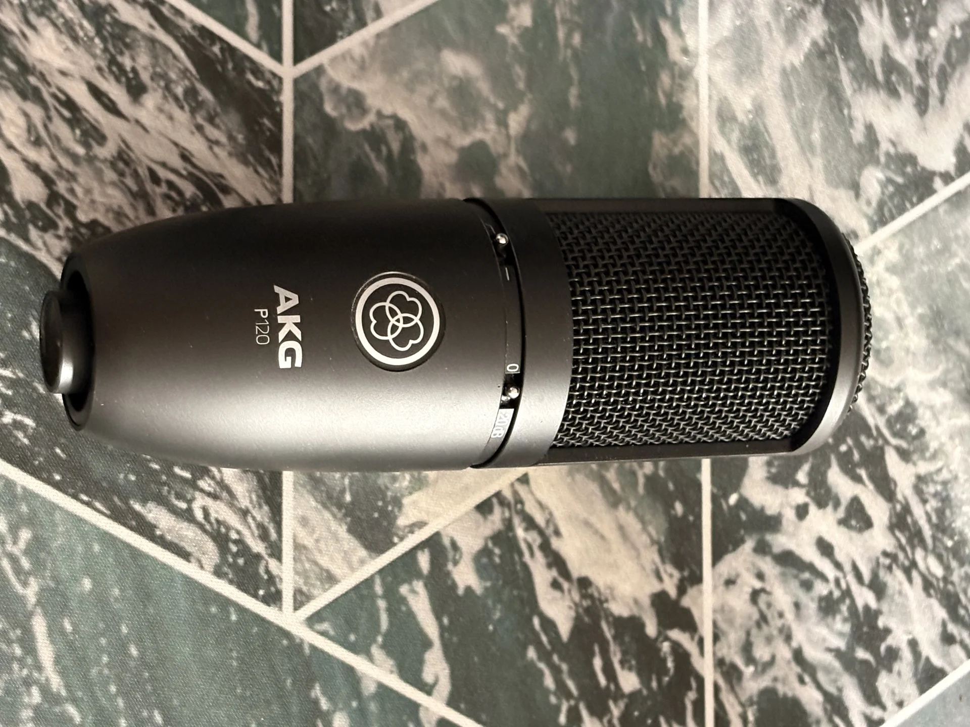Микрофон AKG P120 + XLR кабель - миниатюра 2