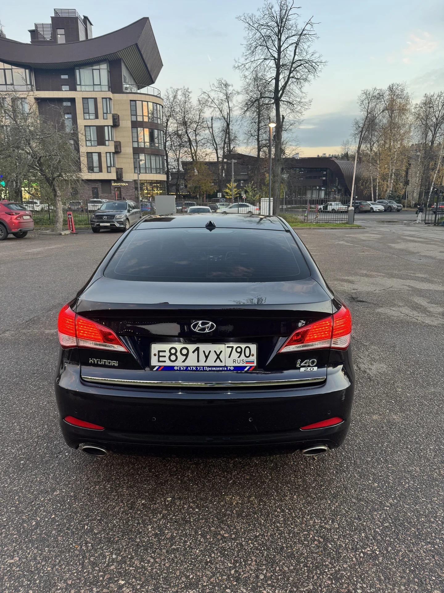 Автомобиль Hyundai i40 2.0 AT - миниатюра 4