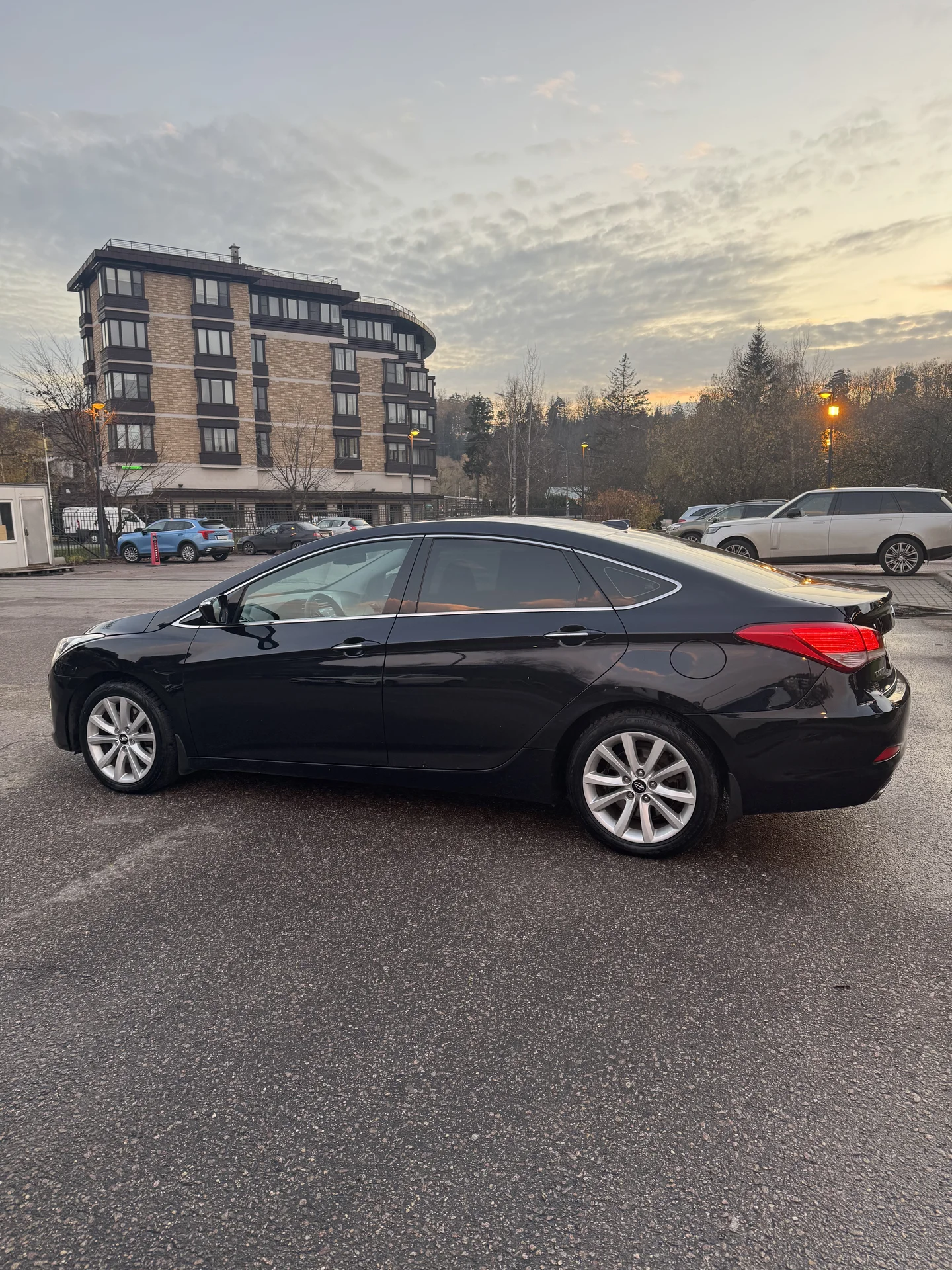 Автомобиль Hyundai i40 2.0 AT - миниатюра 5