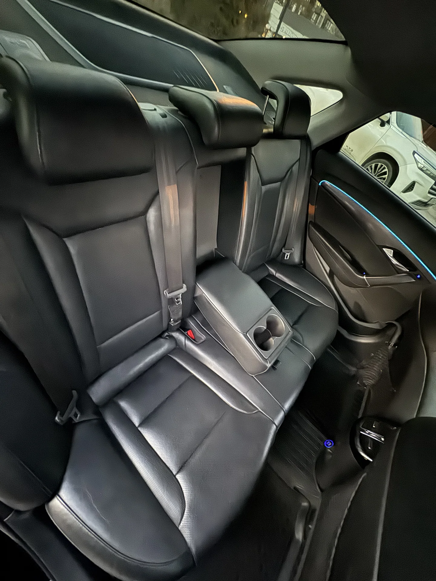 Автомобиль Hyundai i40 2.0 AT - миниатюра 16