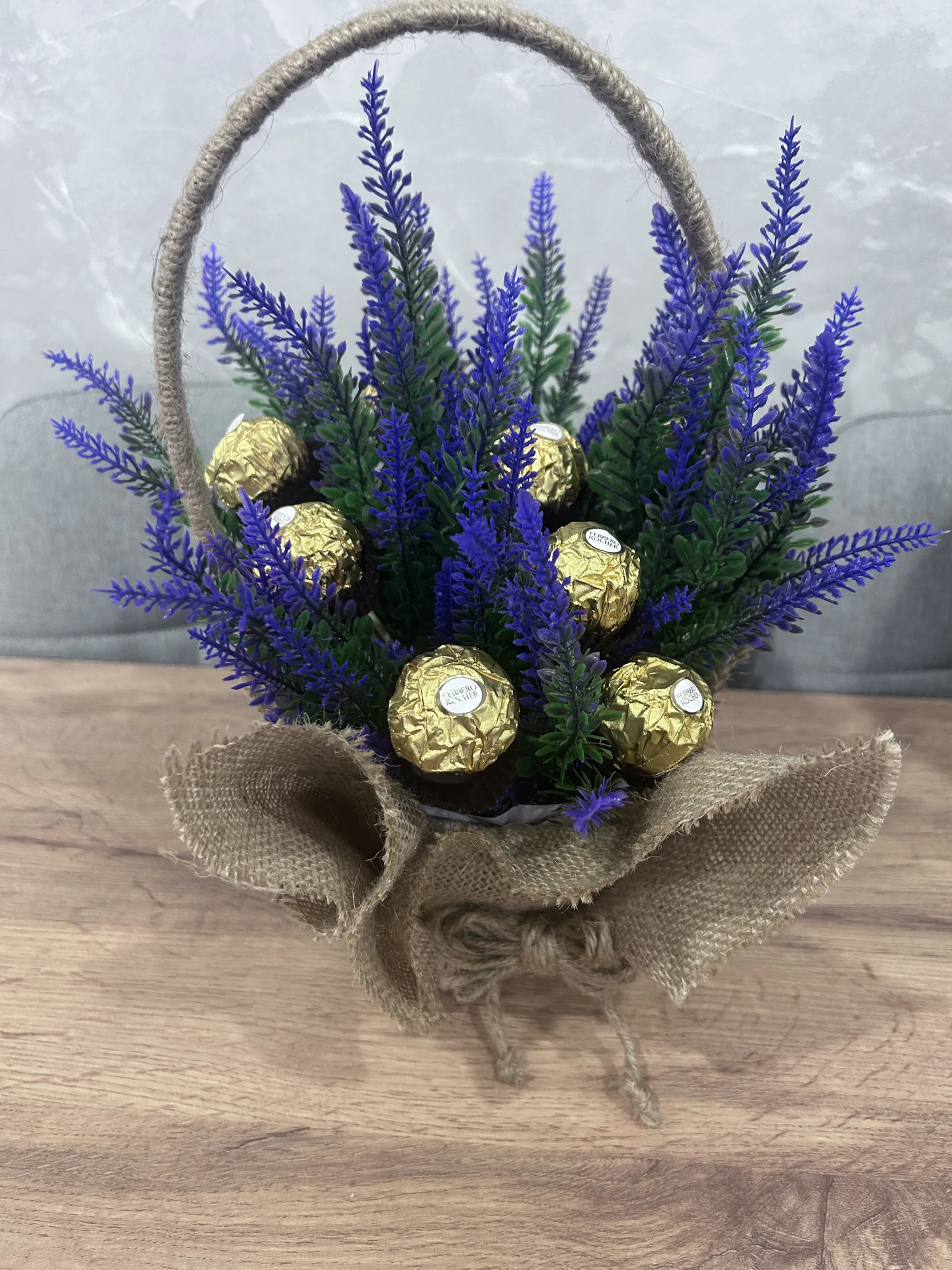 Корзина с лавандой и Ferrero Rochen - миниатюра 2