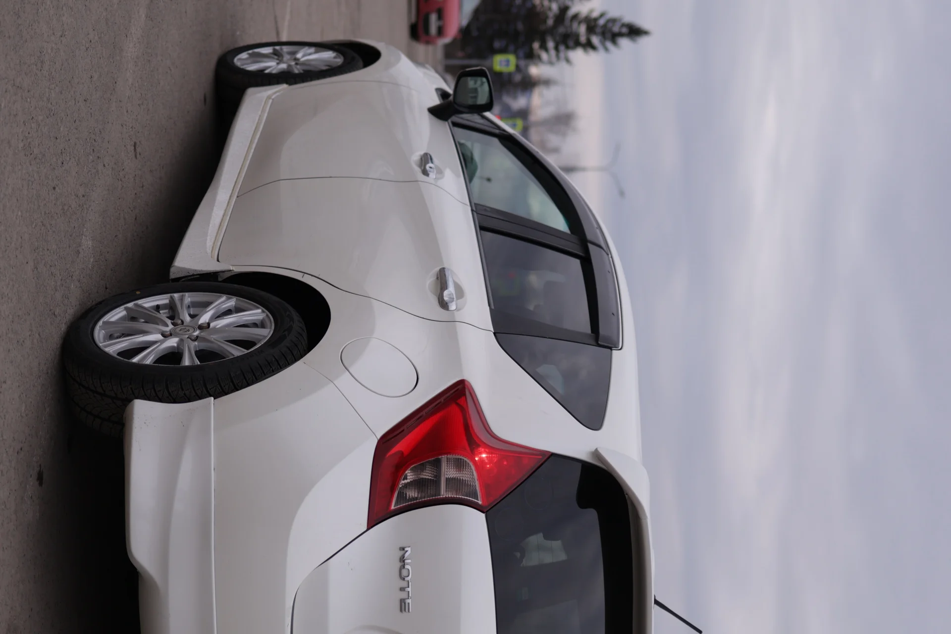 Nissan Note 2015 - миниатюра 17