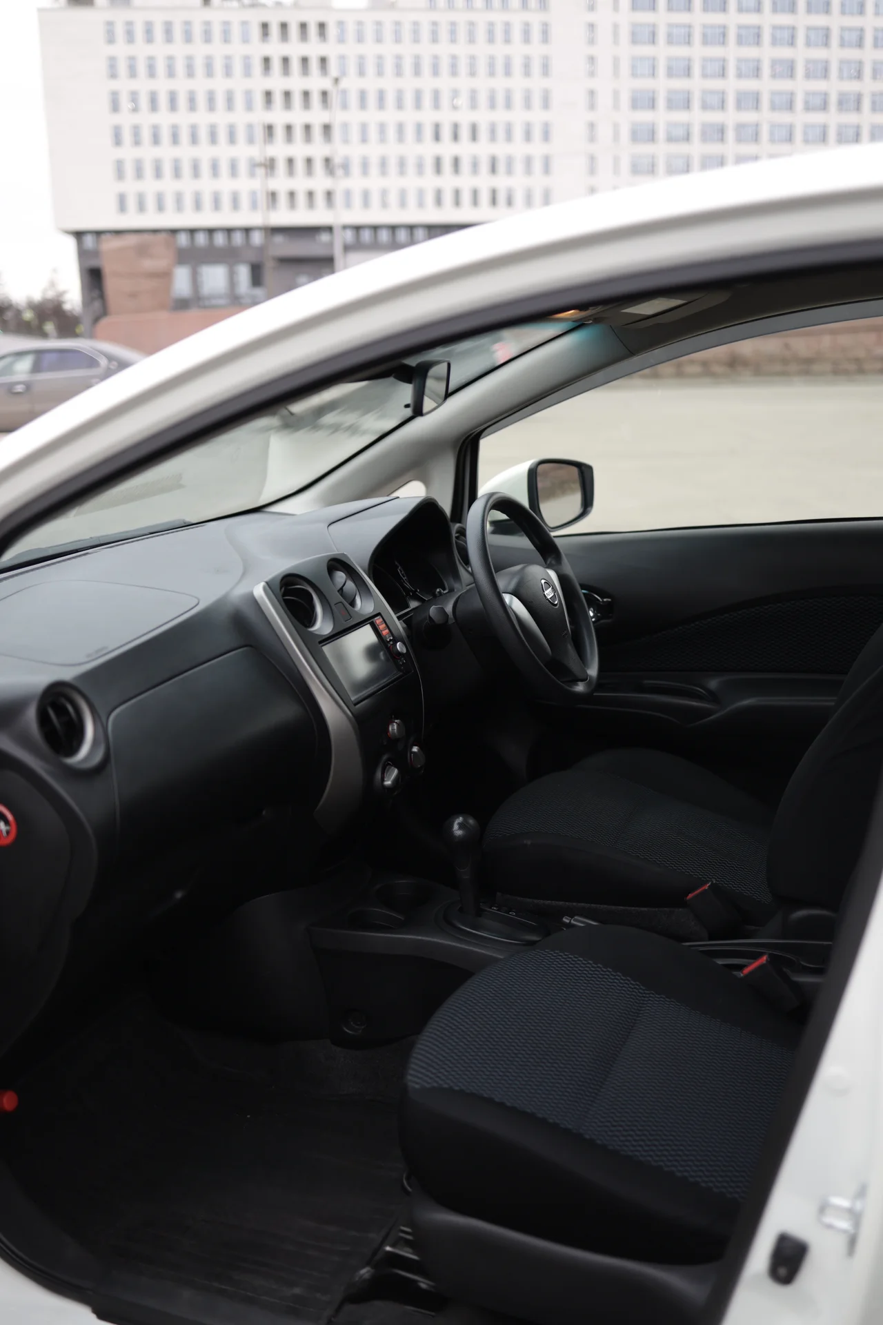 Nissan Note 2015 - миниатюра 22