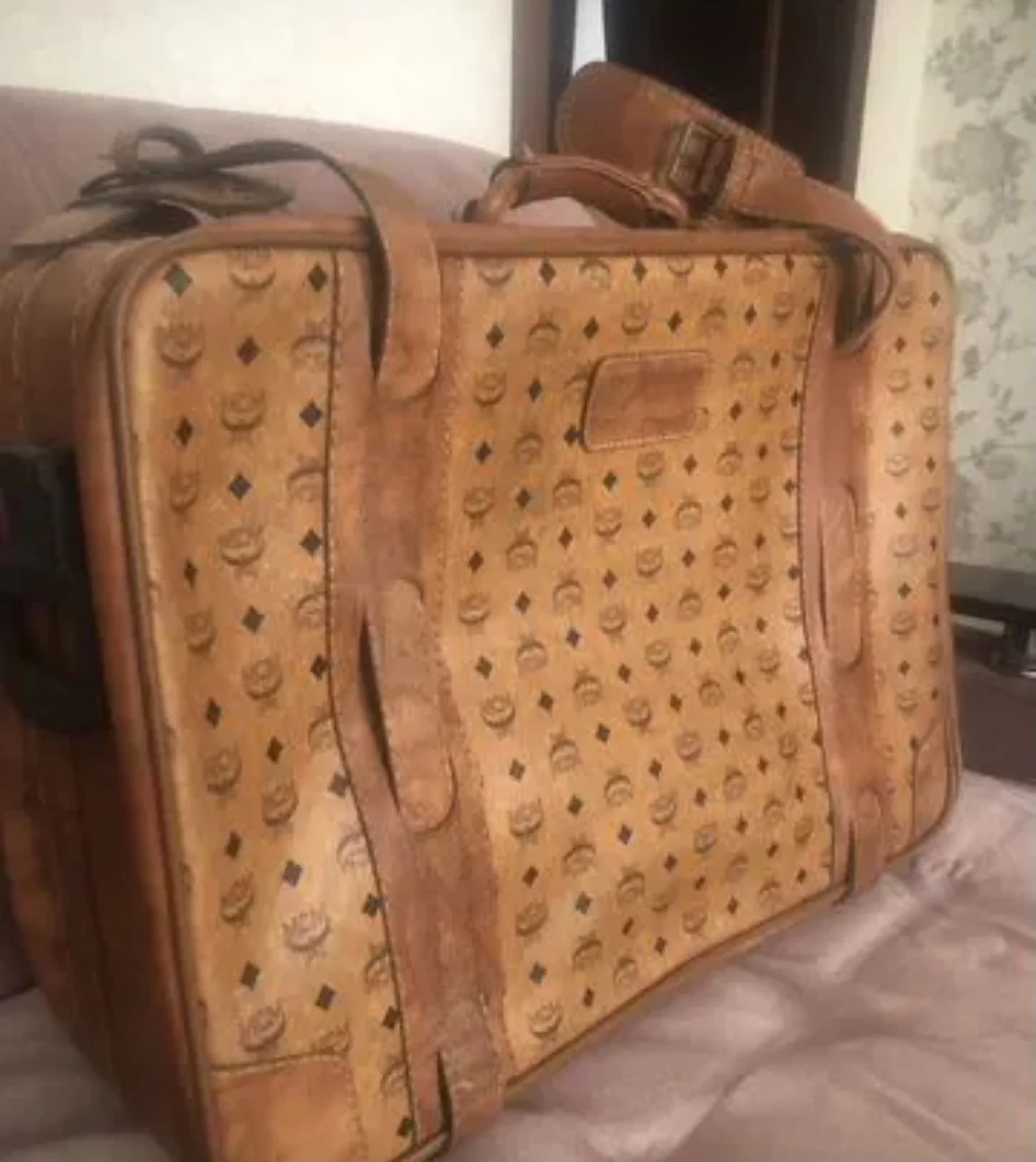 Чемодан MCM оригинал - изображение 1