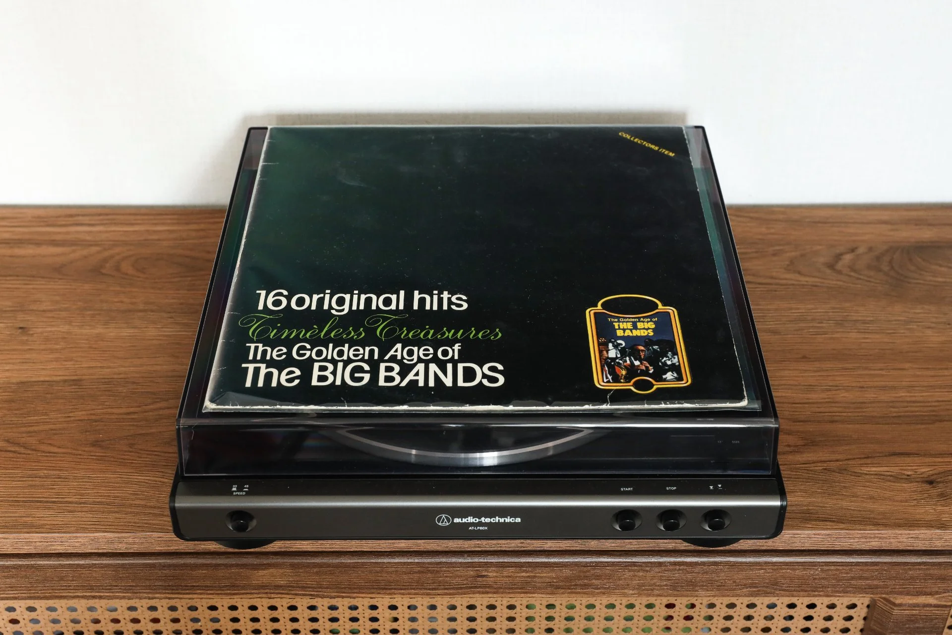 Виниловая пластинка 16 Original Hits - The Golden Age Of The Big Bands - миниатюра 3