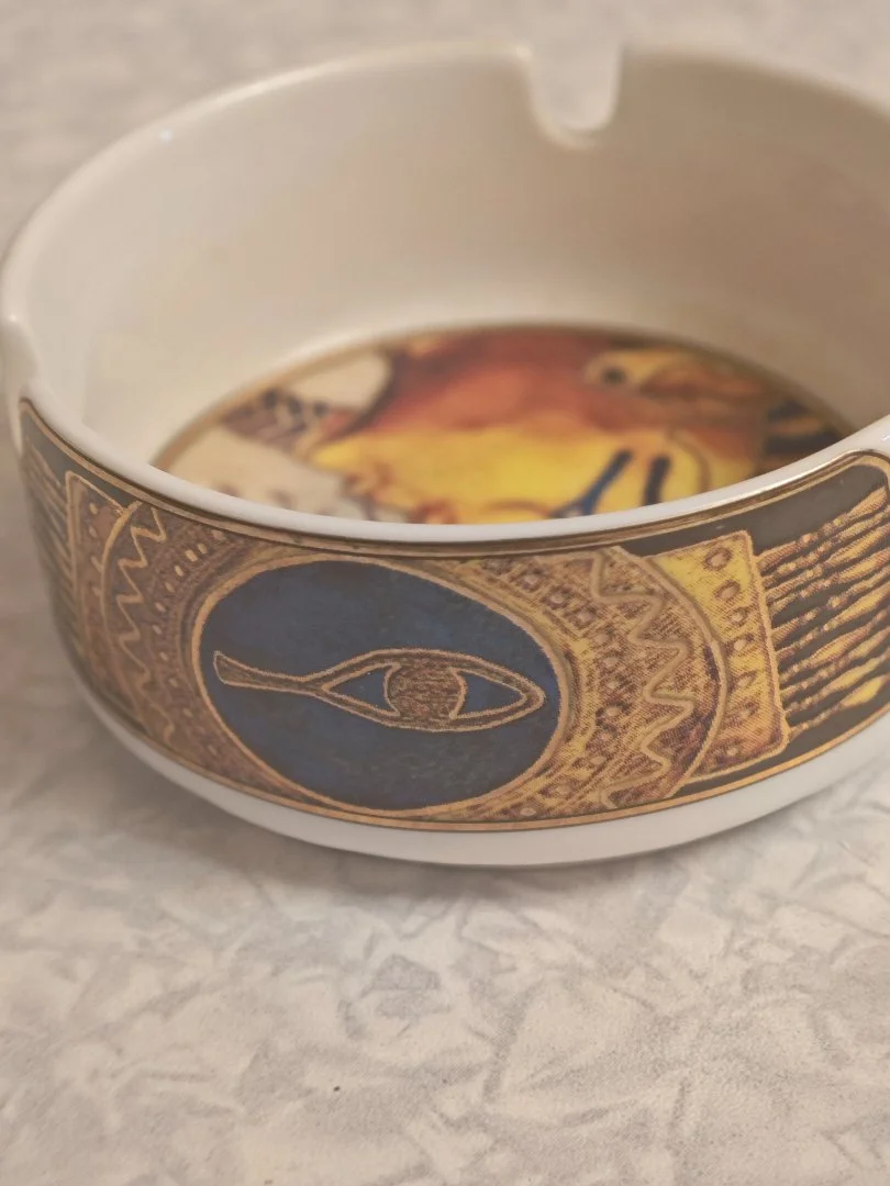 Пепельница керамическая 💛 необычный дизайн - миниатюра 2