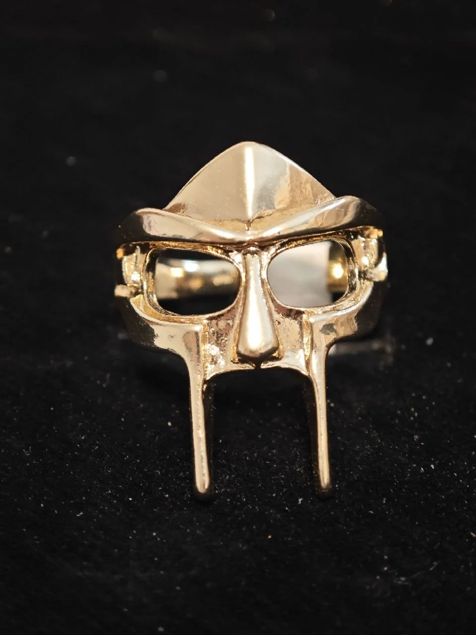 Кольцо MF DOOM Маска гладиатора золотистое