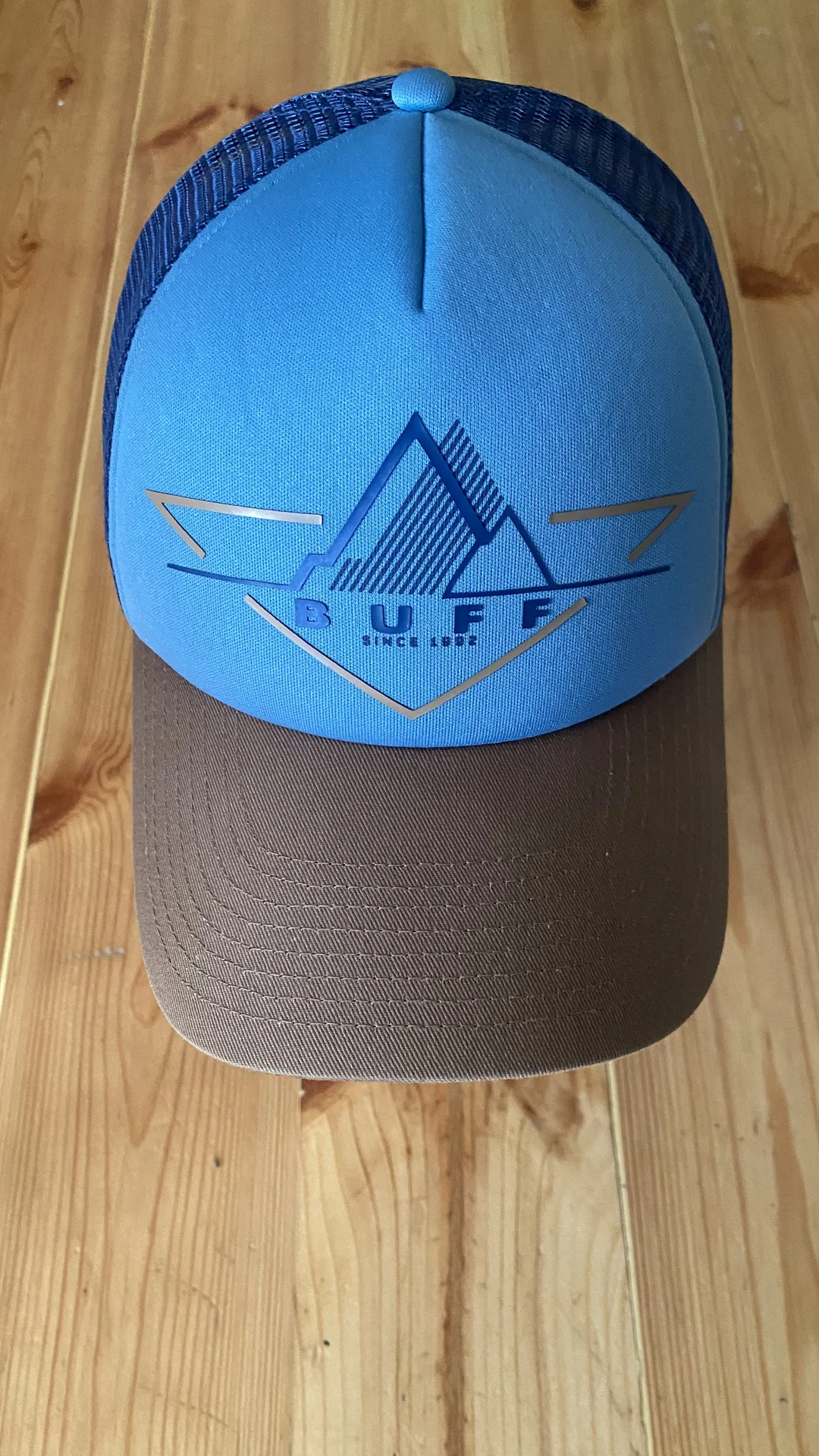 Бейсболка Buff