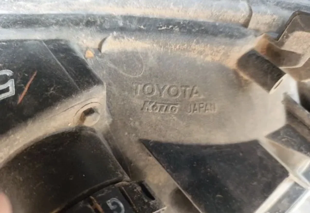 Фара на Toyota Land Cruiser - миниатюра 3