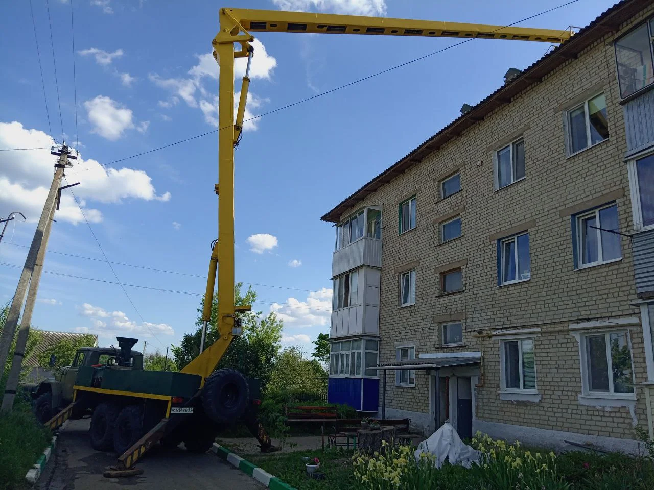 Аренда и услуги коленчатой автовышки-вездехода, 250 кг, 22 м - миниатюра 3