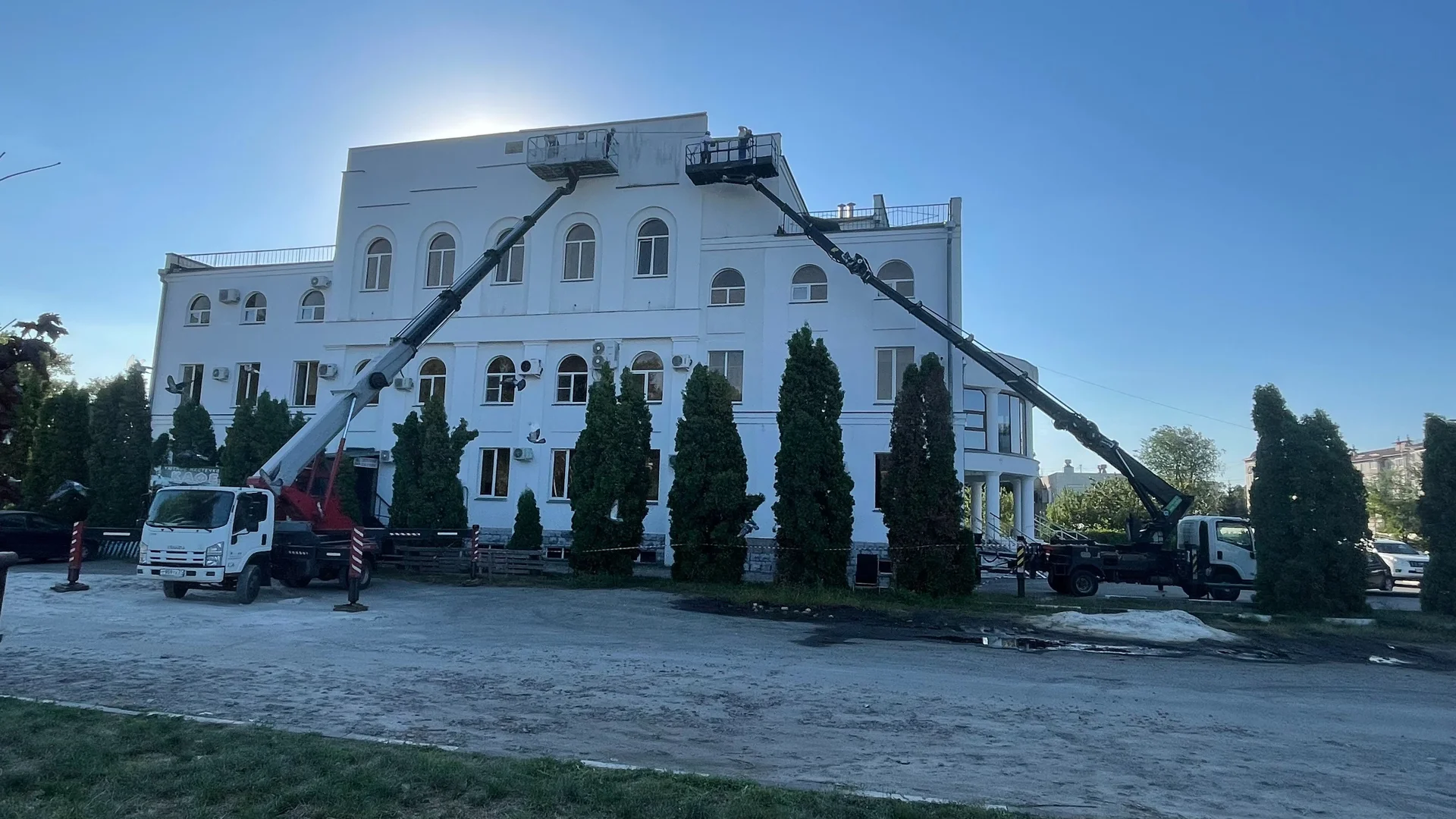 Аренда и услуги телескопической автовышки Isuzu, 300 кг, 32 метра - миниатюра 2