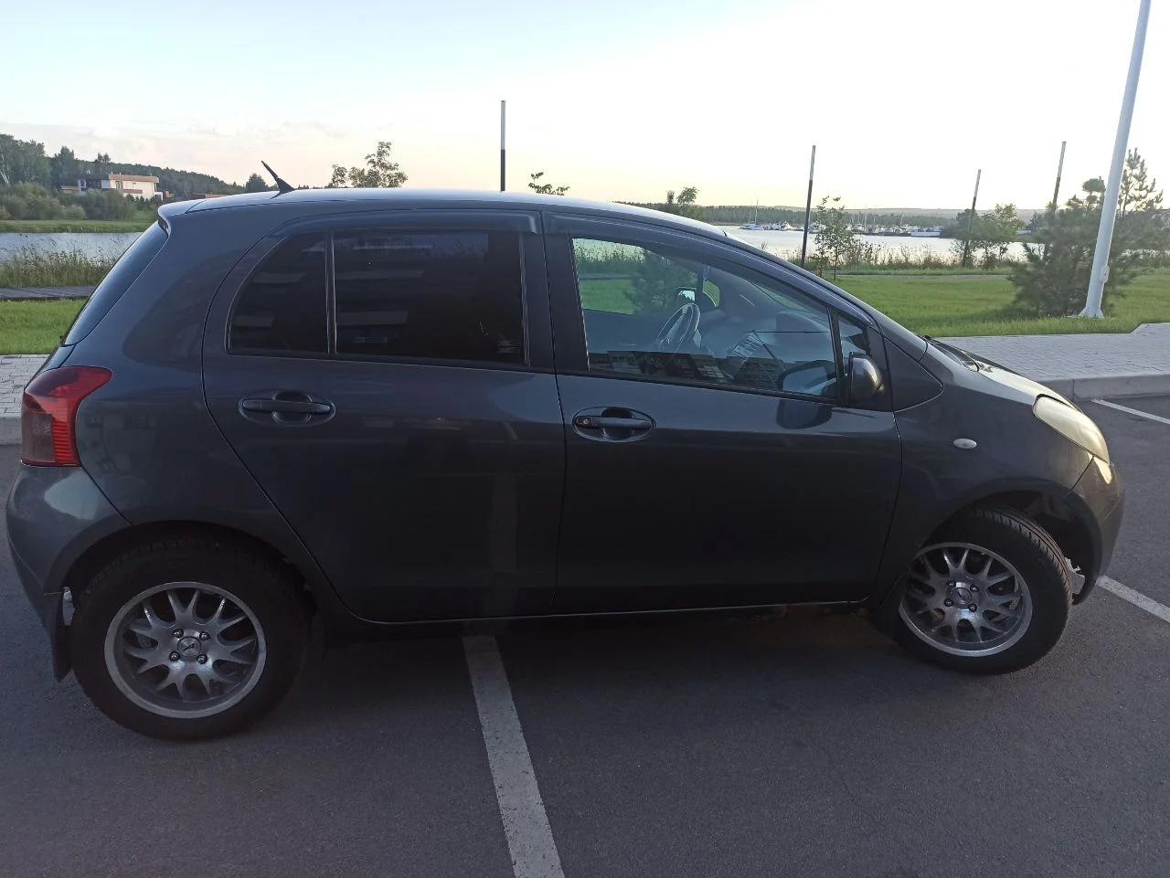 Toyota Yaris 1.3 AMT, 2007, 161 000 км - изображение 1