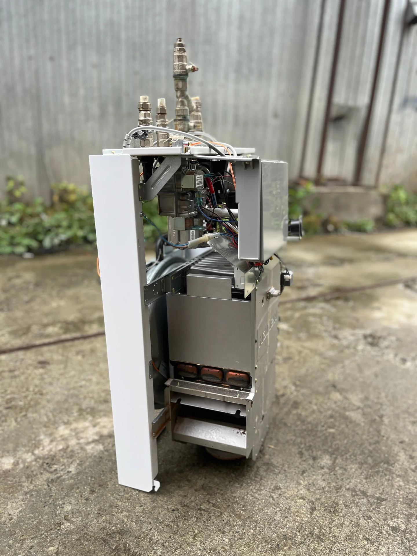 Газовый котёл Navien Ace — на запчасти - миниатюра 4