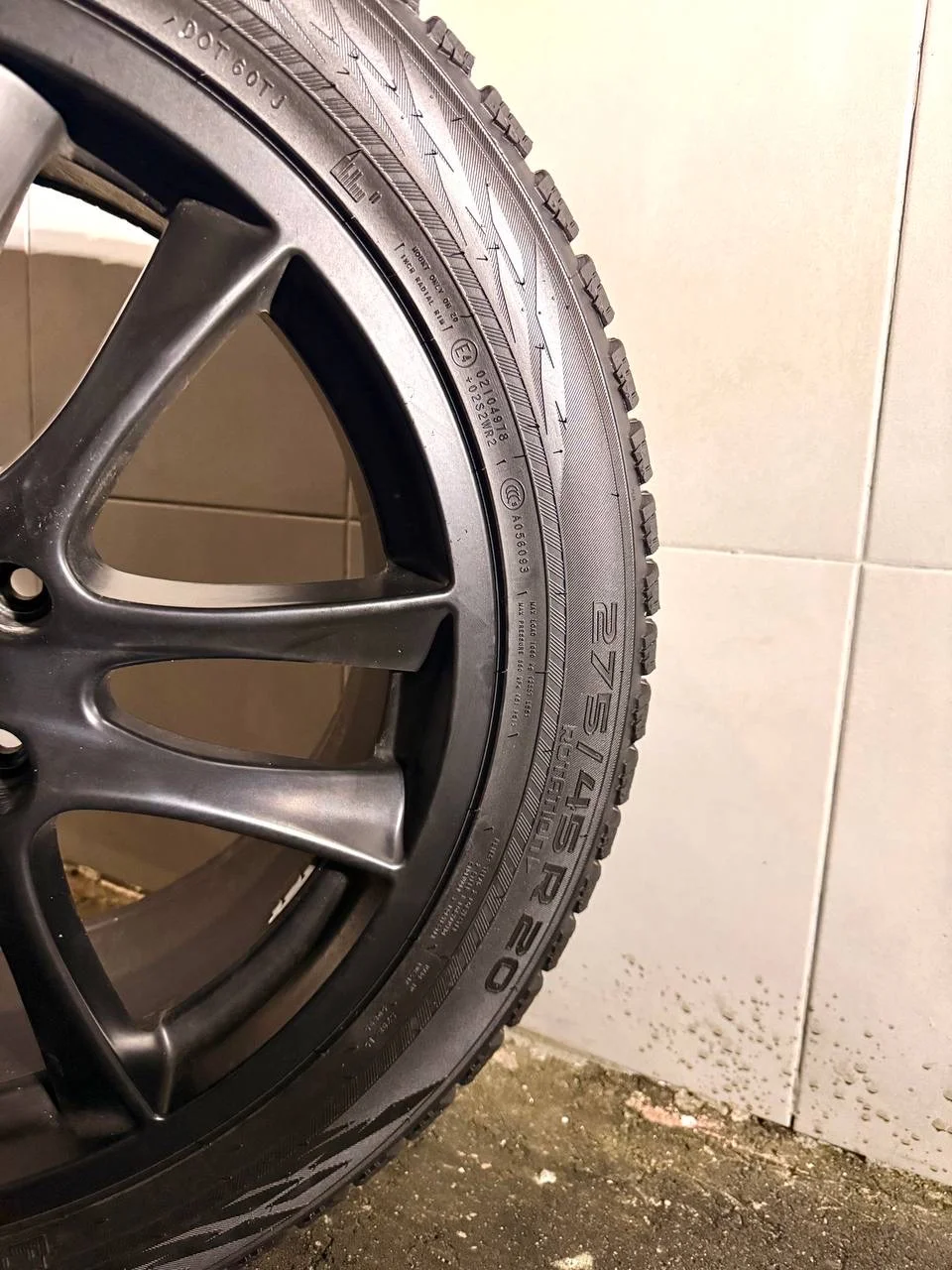 Колёса в сборе R20 Porsche Cayenne — Nokian Hakkap - миниатюра 3