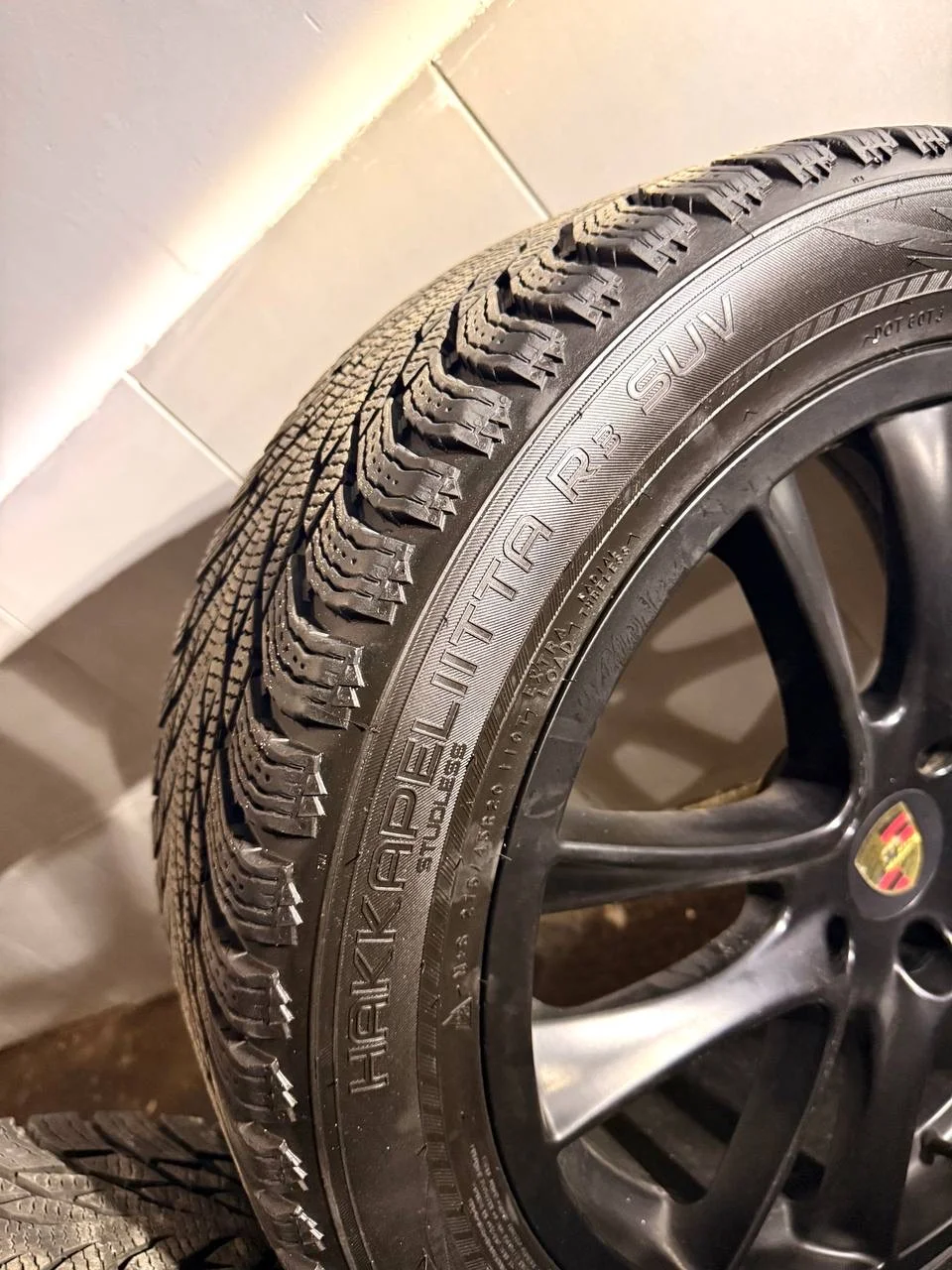 Колёса в сборе R20 Porsche Cayenne — Nokian Hakkap - миниатюра 4