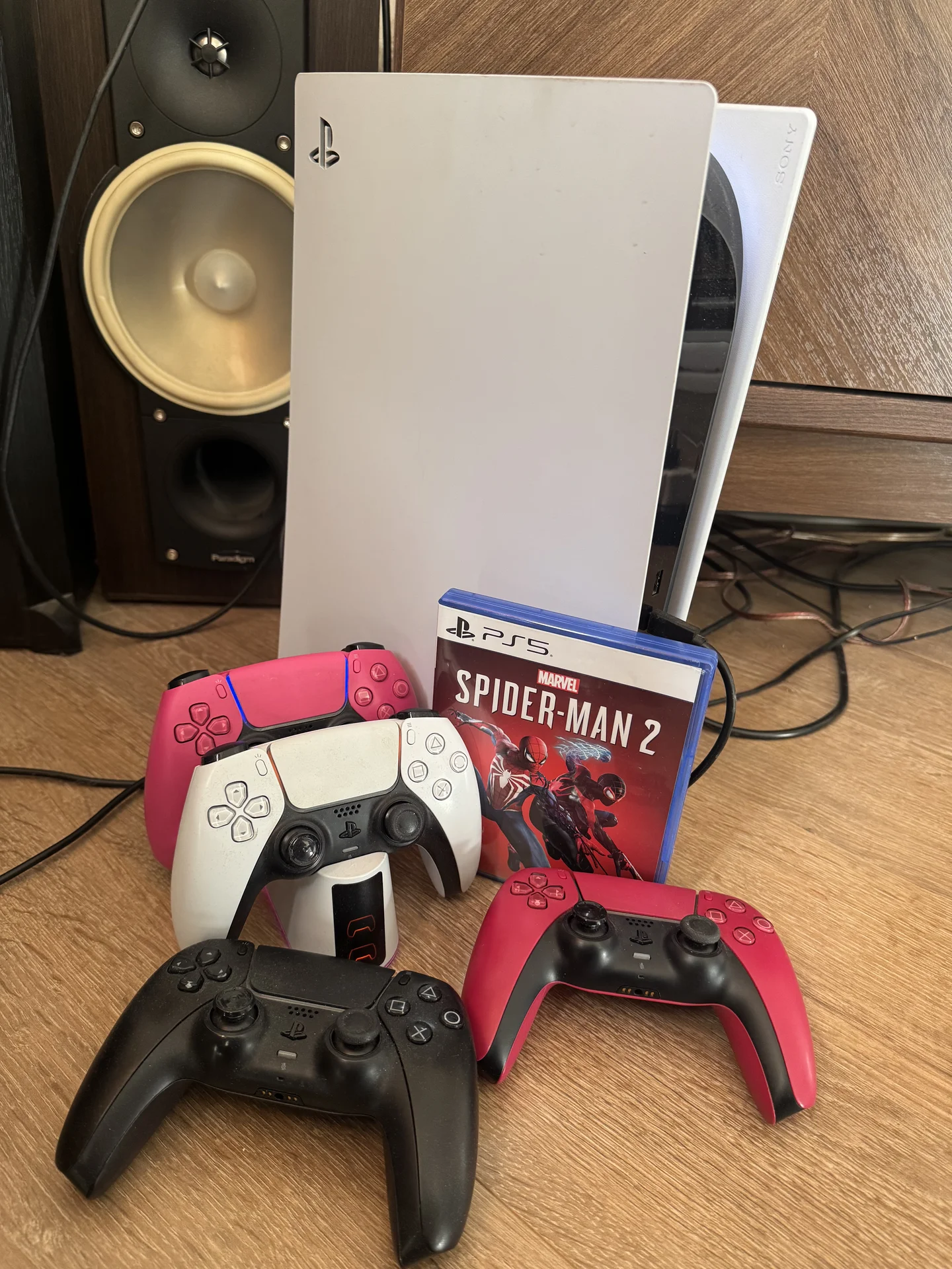 PS5 Disc Edition + 4 DualSense + Spider-Man 2 - миниатюра 2