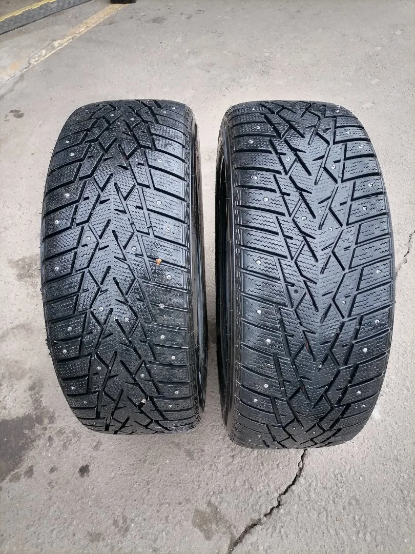 Зимние шипованные шины Doublestar 235/55 R18 - изображение 1