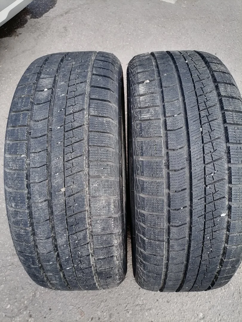 Продам зимние шины Tracmax 225/50 R18 - изображение 1