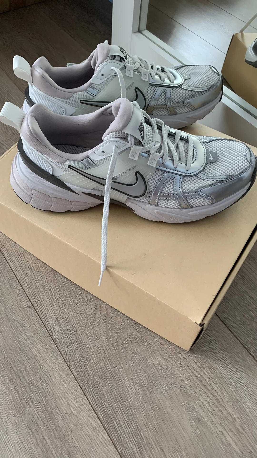 Nike V2K Run - миниатюра 2