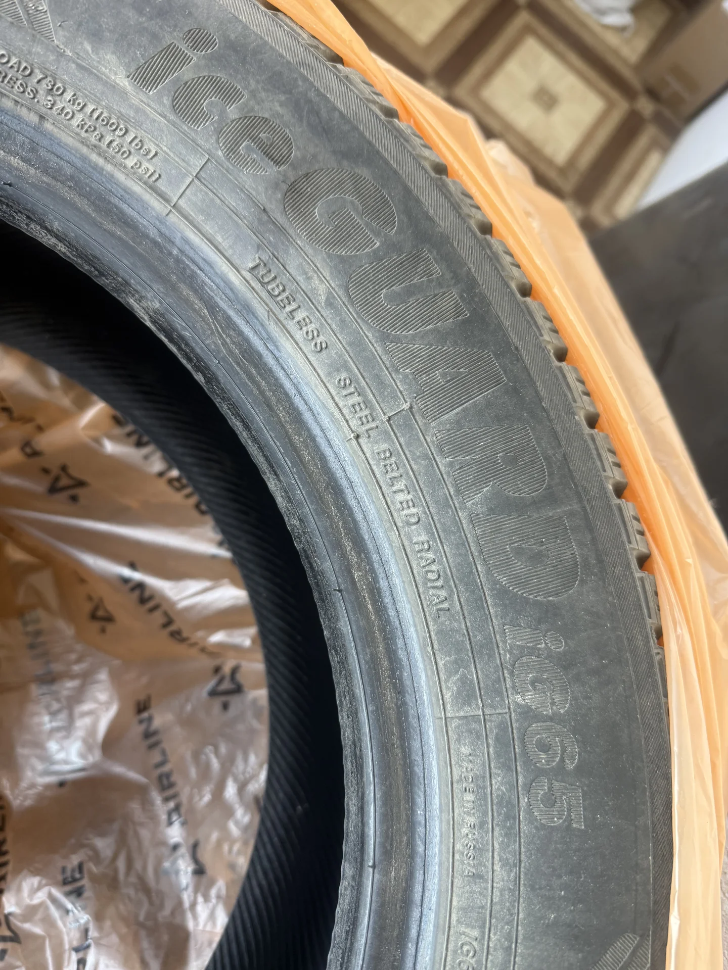 Шины зимYokohama Ice Guard IG65 215/55 R16 97T б/у - миниатюра 3
