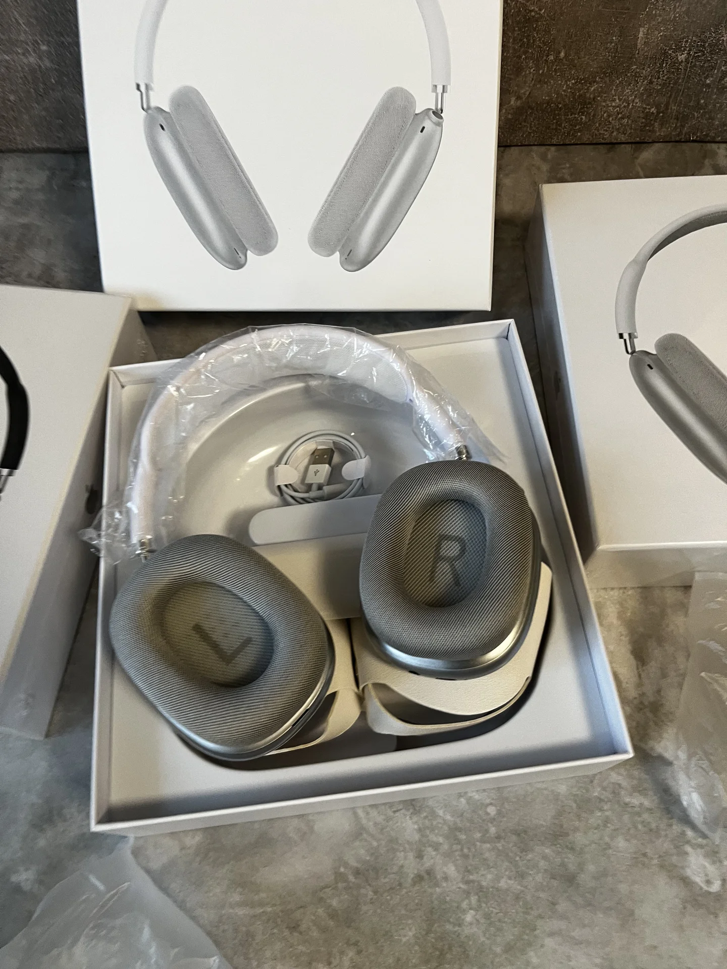 Наушники Apple AirPods Max 2 - миниатюра 4