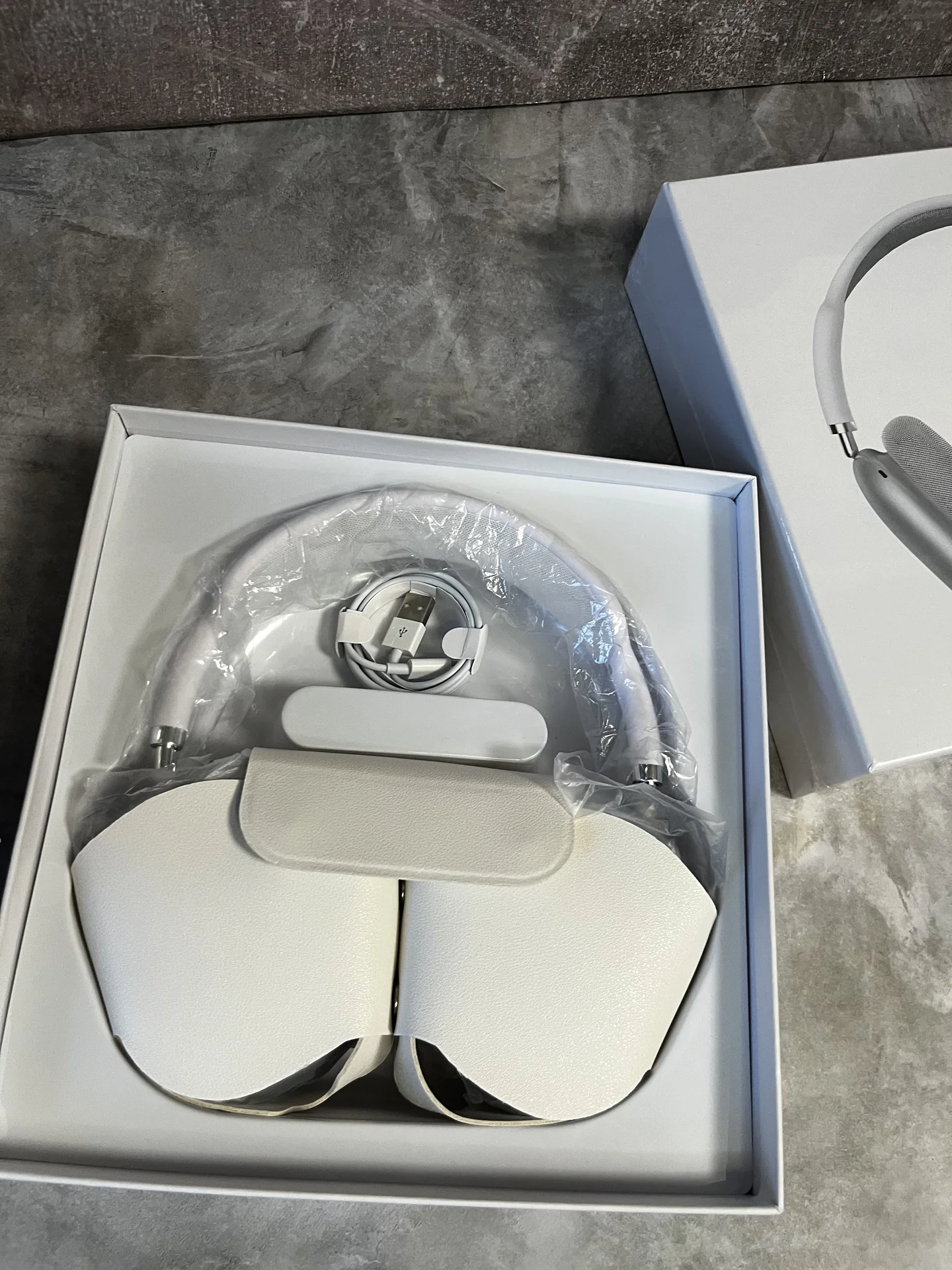 Наушники Apple AirPods Max 2 - миниатюра 5