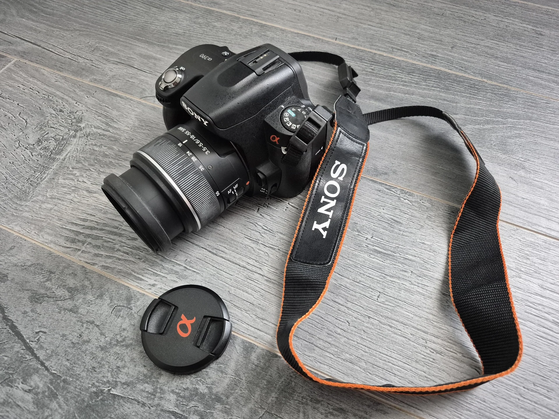 Зеркальный фотоаппарат Sony A390 - миниатюра 3