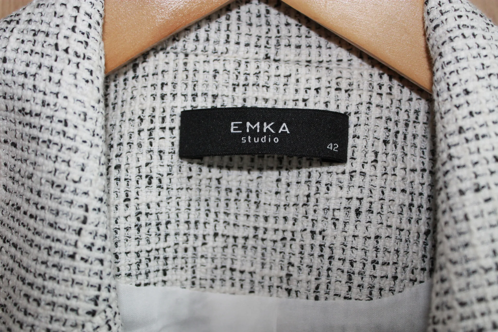 Женский пиджак Emka S - миниатюра 4