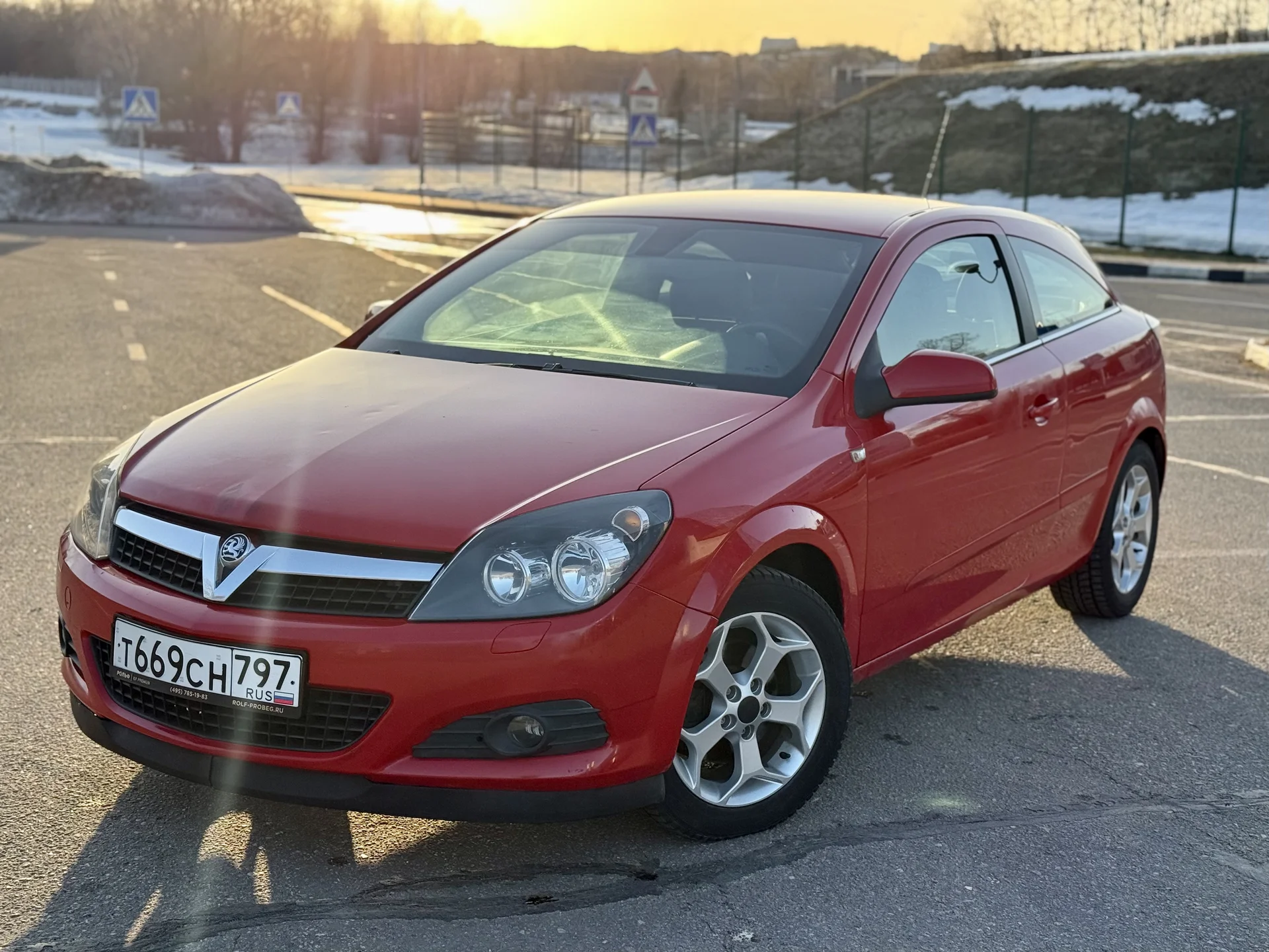 Opel Astra GTC - миниатюра 2