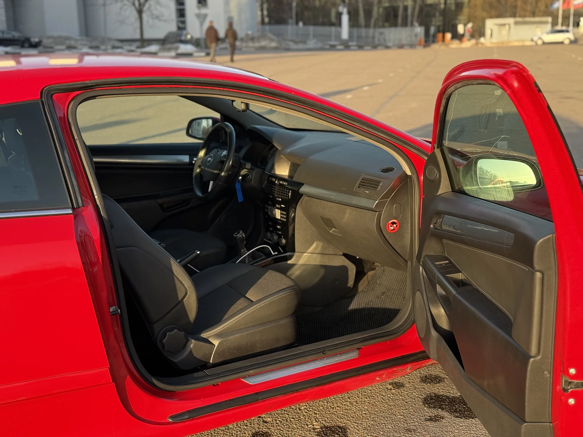 Opel Astra GTC - миниатюра 9
