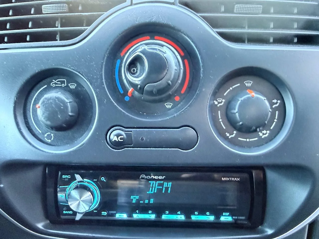 Renault Kangoo 1.6 МТ - миниатюра 10