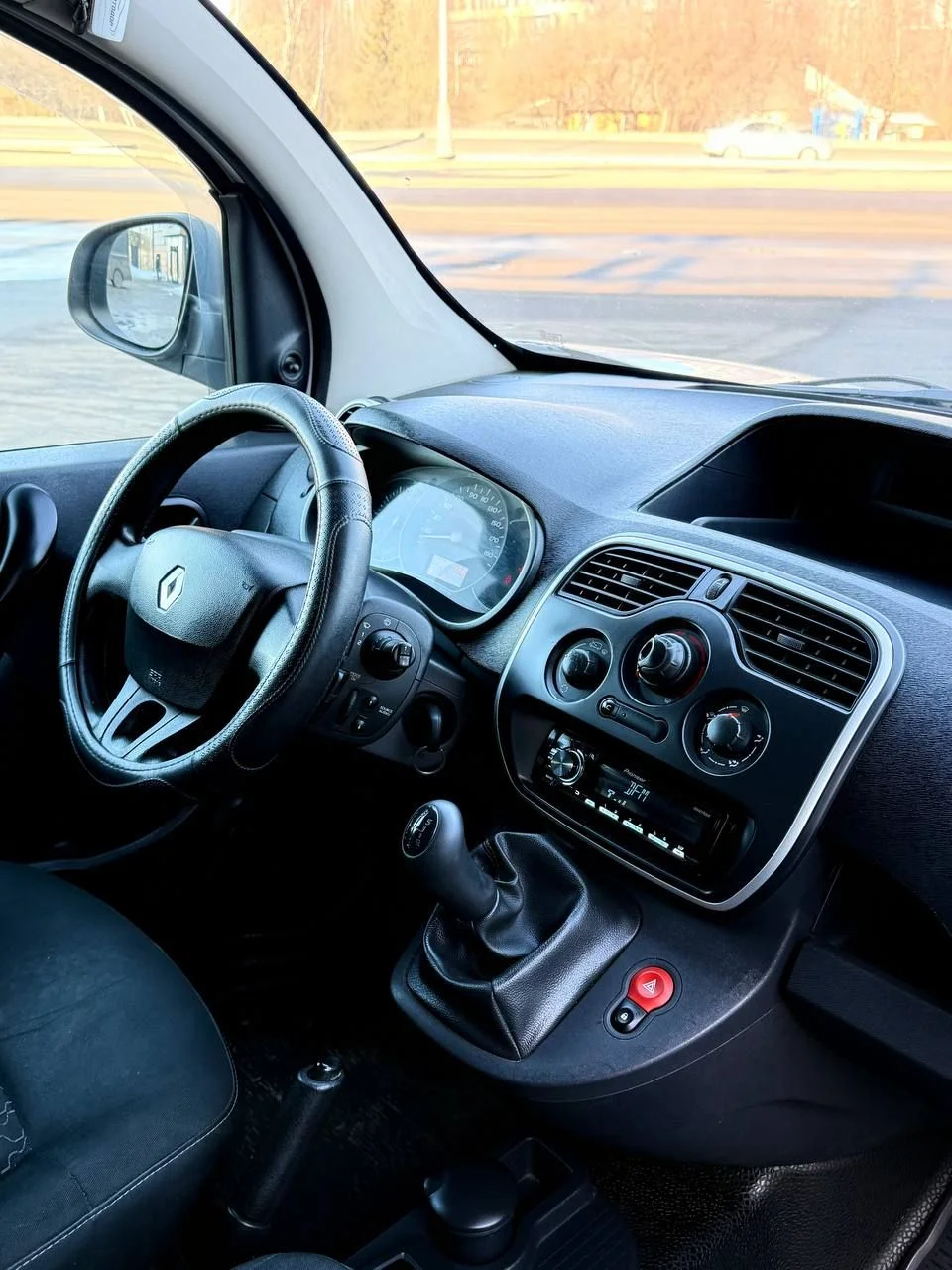 Renault Kangoo 1.6 МТ - миниатюра 15