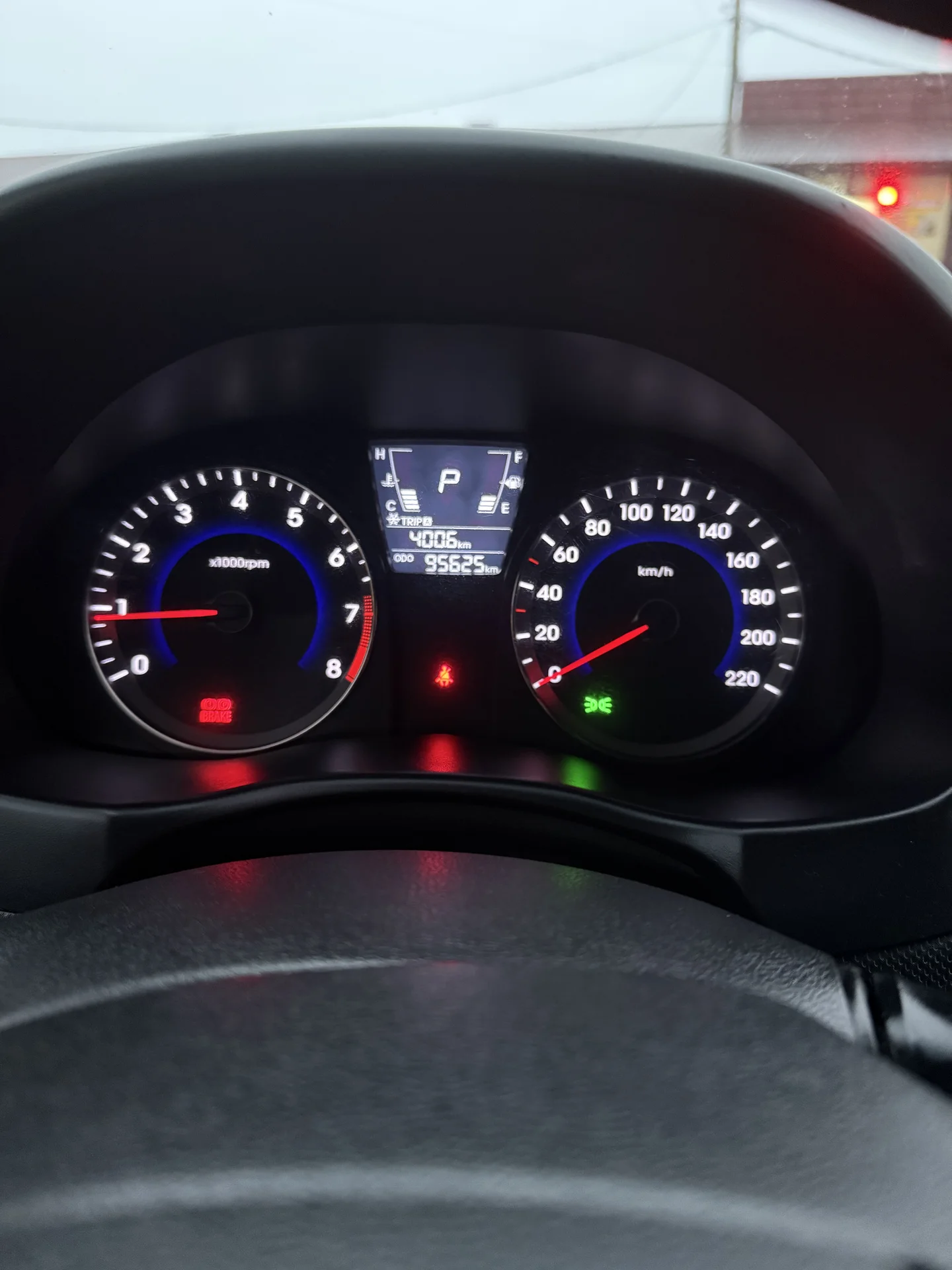 Hyundai Solaris 2012 - миниатюра 9