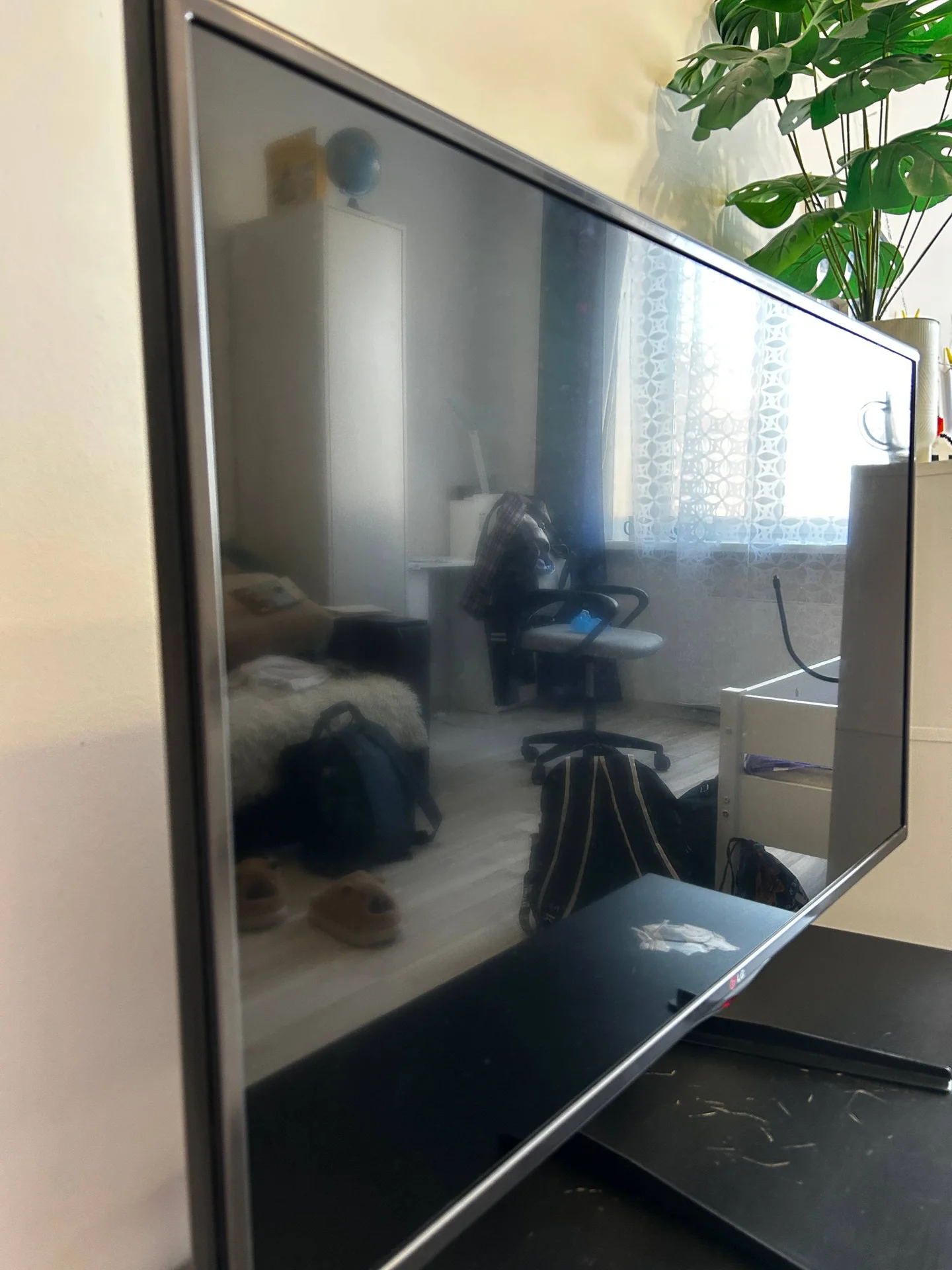 LG SMART TV 42" Full HD, Wi-Fi - миниатюра 3