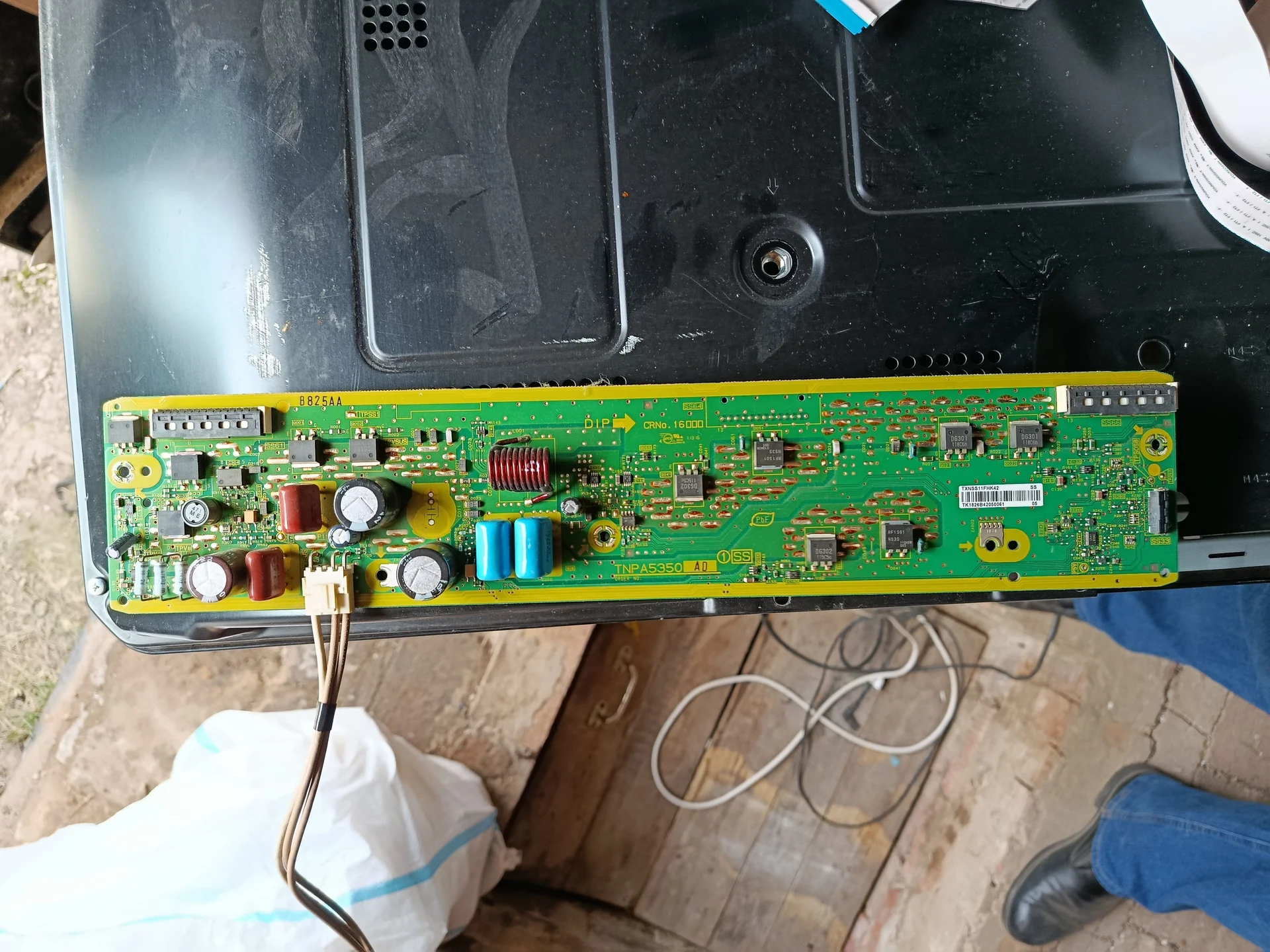 PANASONIG TX-PR42U30 - миниатюра 3