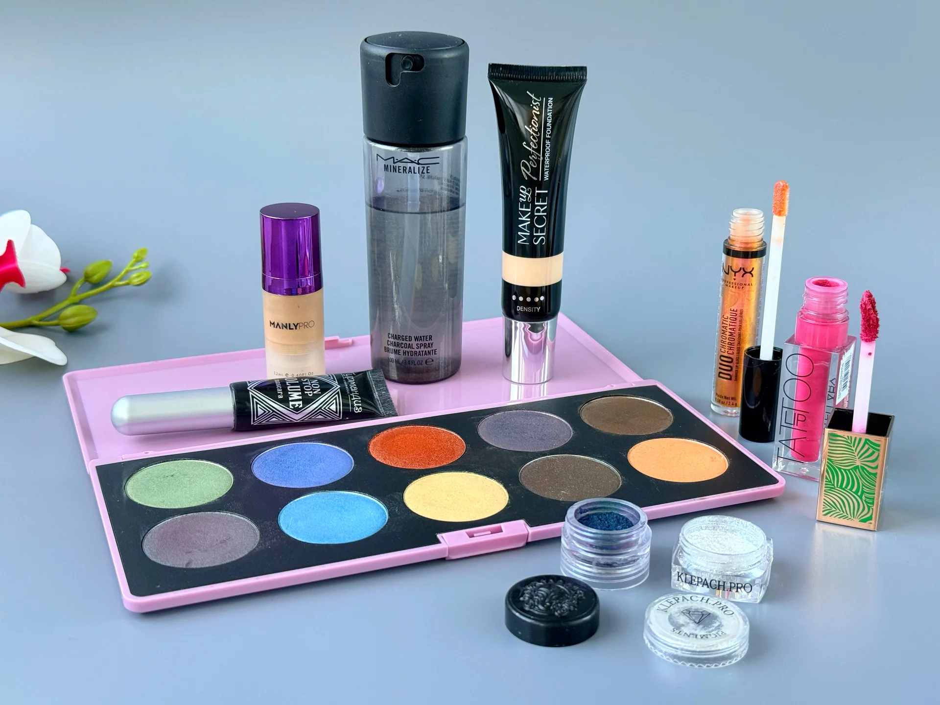 Косметика пакетом Neve Cosmetics MAC Manly Pro - миниатюра 4