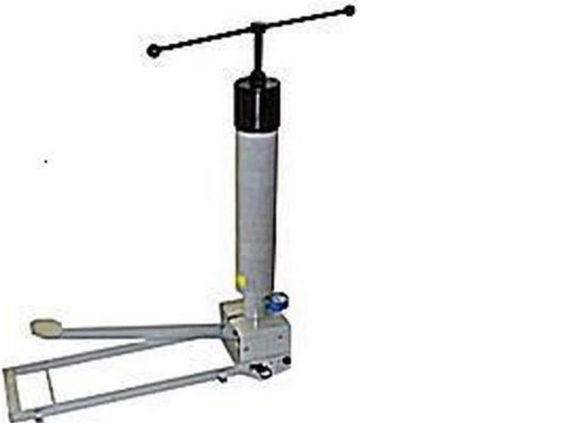нагнетатель смазки НС 250-3.0 М - изображение 1