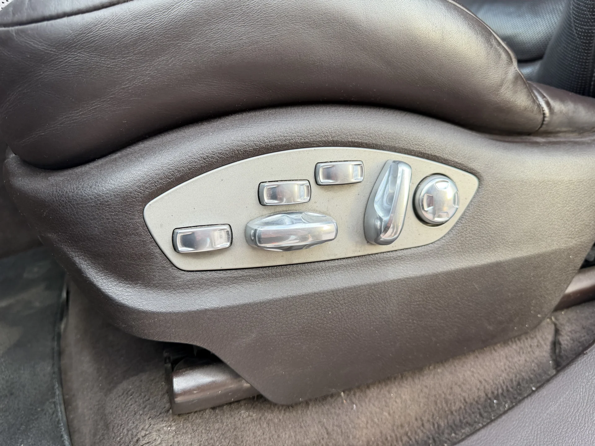 Porsche Cayenne 4.2 Diesel (GTS) 2013 - миниатюра 3