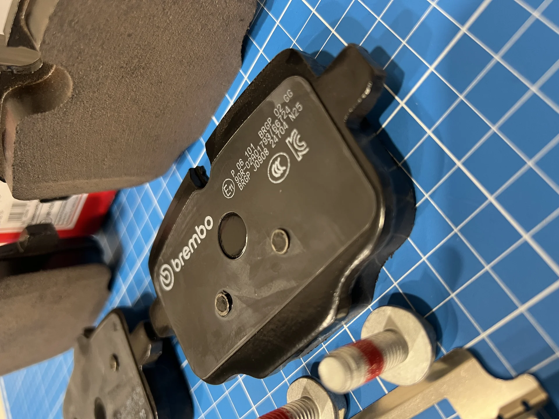 P06101 Brembo Тормозные колодки BMW - миниатюра 2