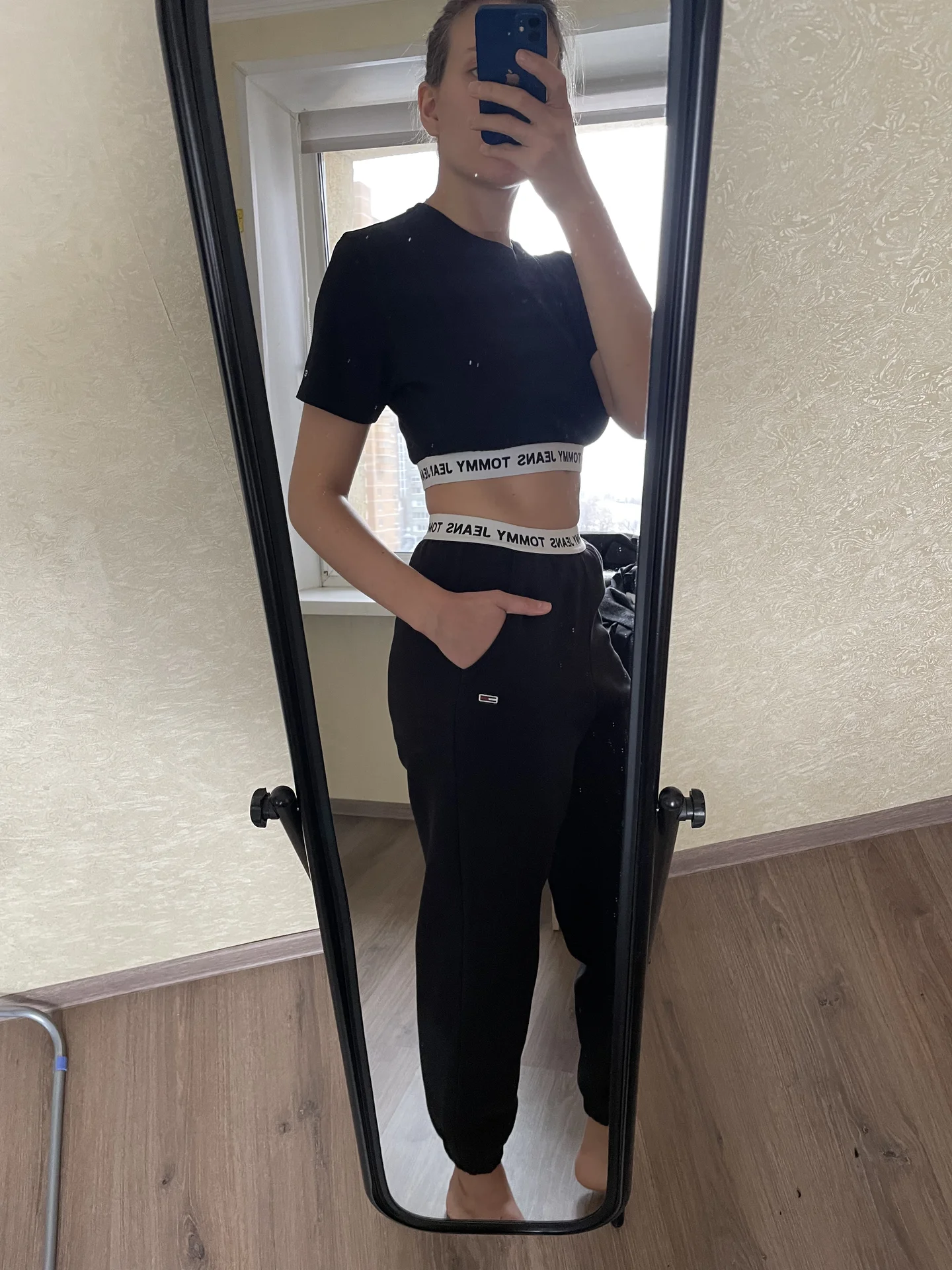 Tommy Hilfiger Костюм женский спортивный - миниатюра 2