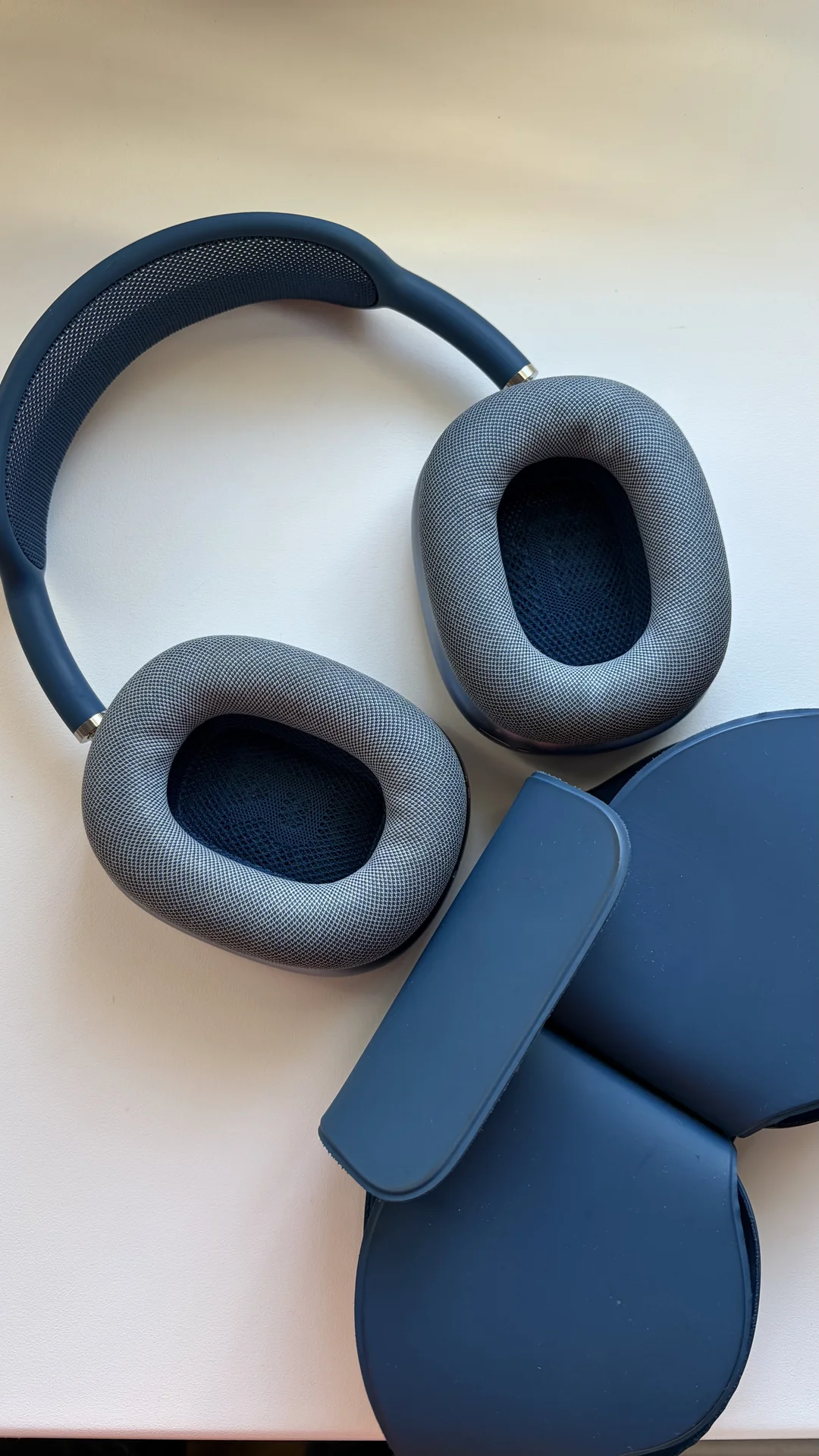 airpods max - миниатюра 3