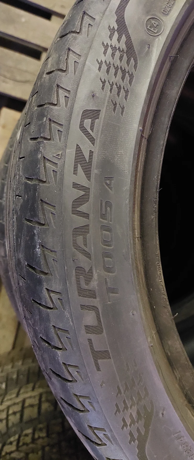 Летние колеса Bridgestone Turanza T005A 235/45 R18 - миниатюра 3