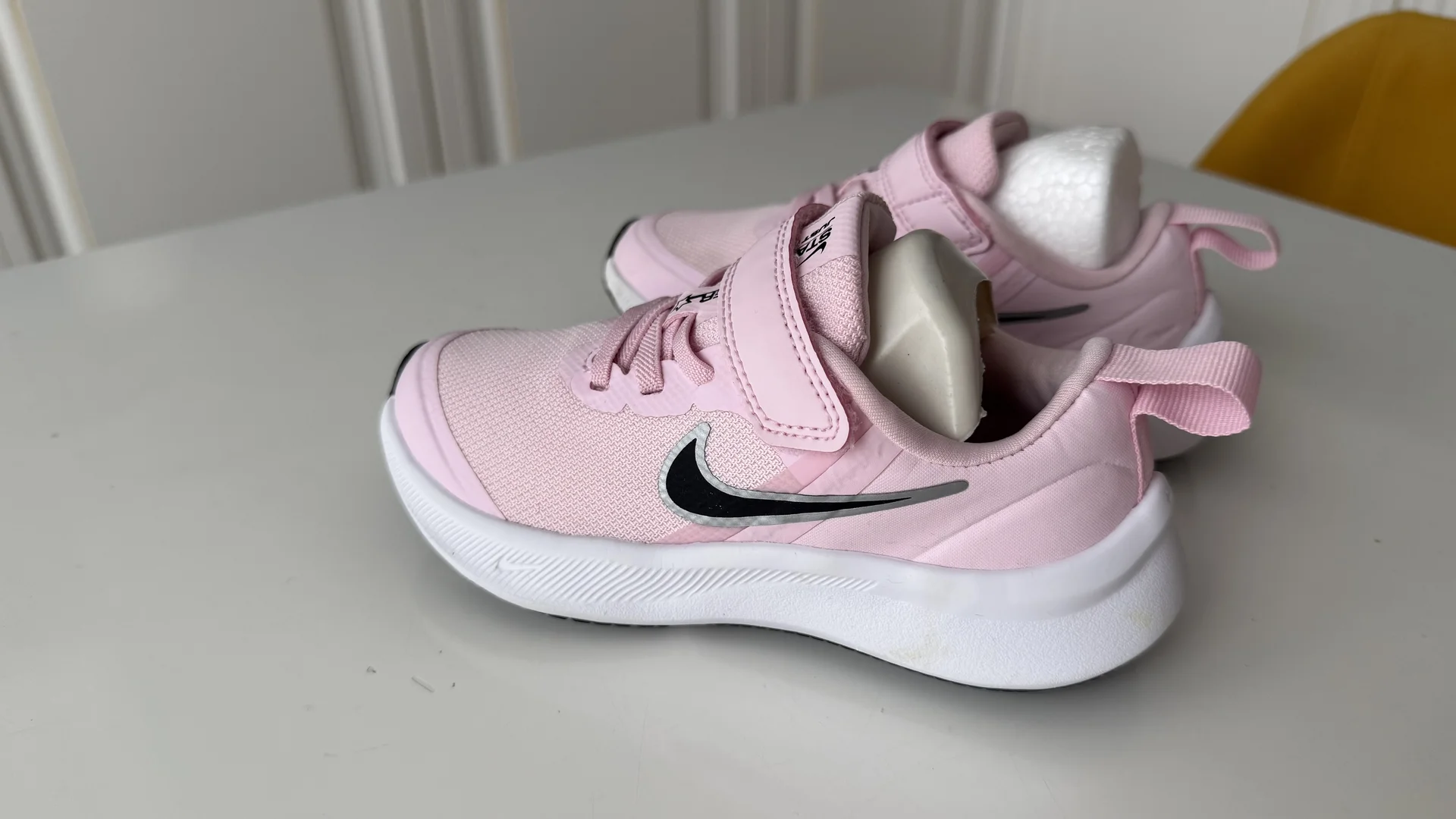 Кроссовки Nike для девочки - изображение 1